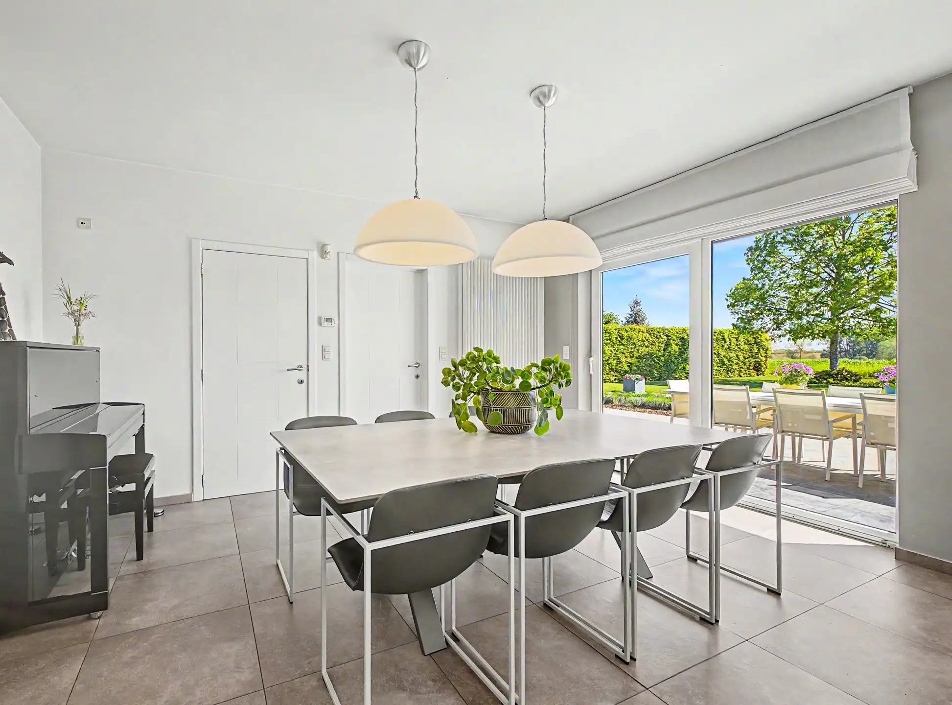 Instapklare woning met zwembad en prachtig vergezicht foto 7