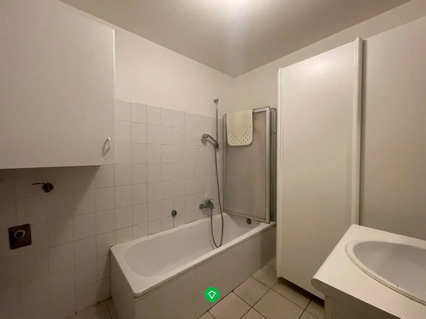Groot appartement met 2 slaapkamers en garage in centrum Roeselare  foto 10