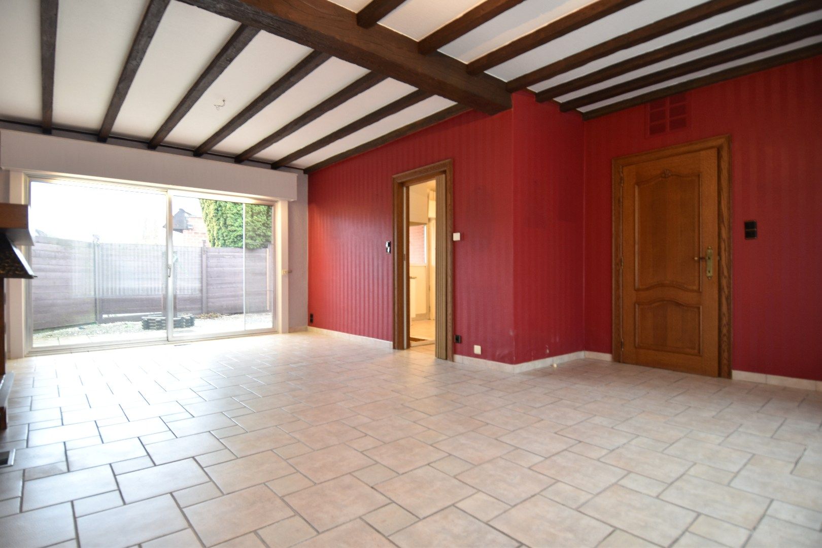 Gelijkvloerse woning in hartje Gullegem, met 2 slaapkamers en tal van troeven foto 2