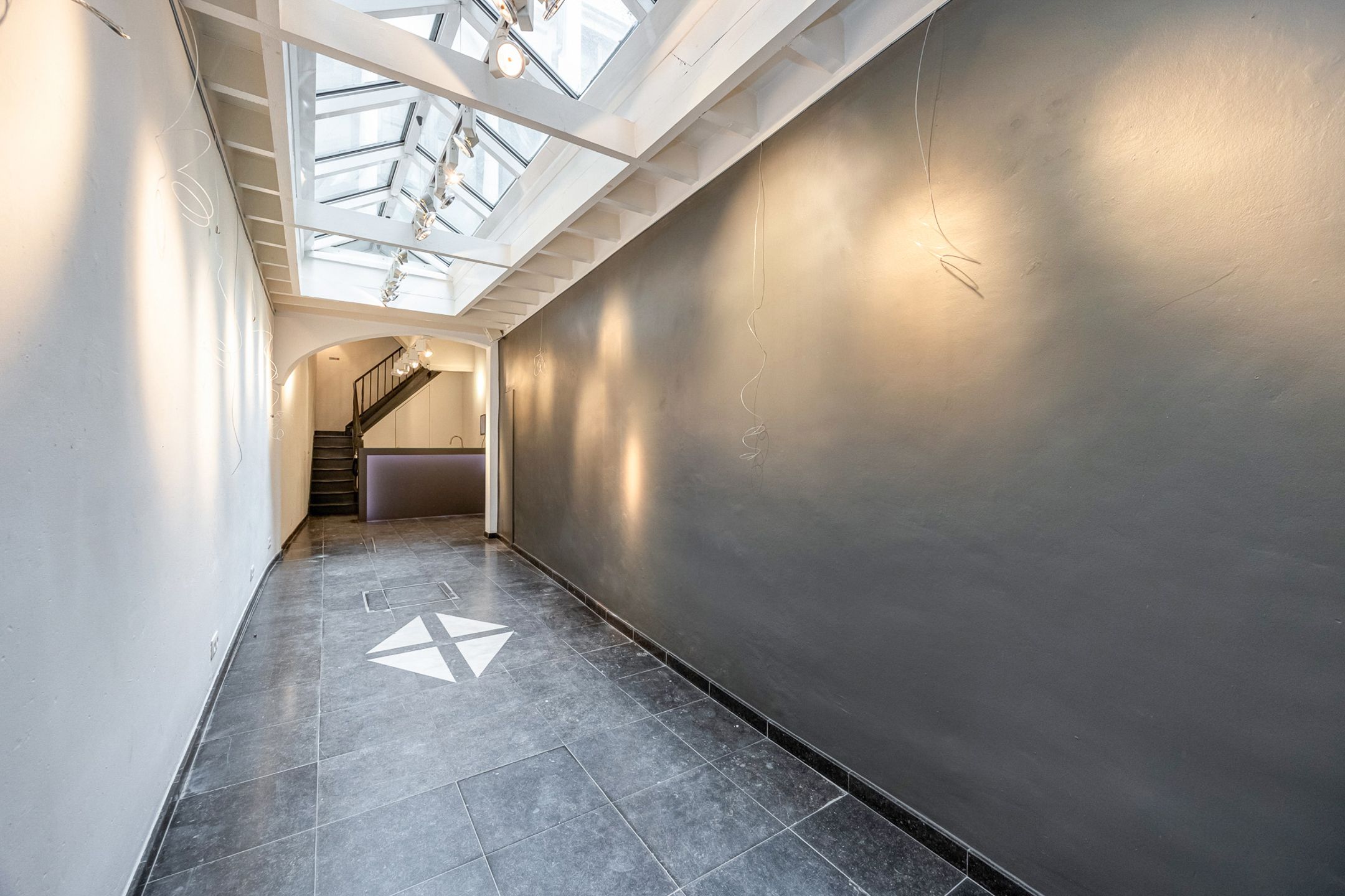ANTWERPEN-CENTRUM - Karaktervol handelshuis met triplex appartement foto 6