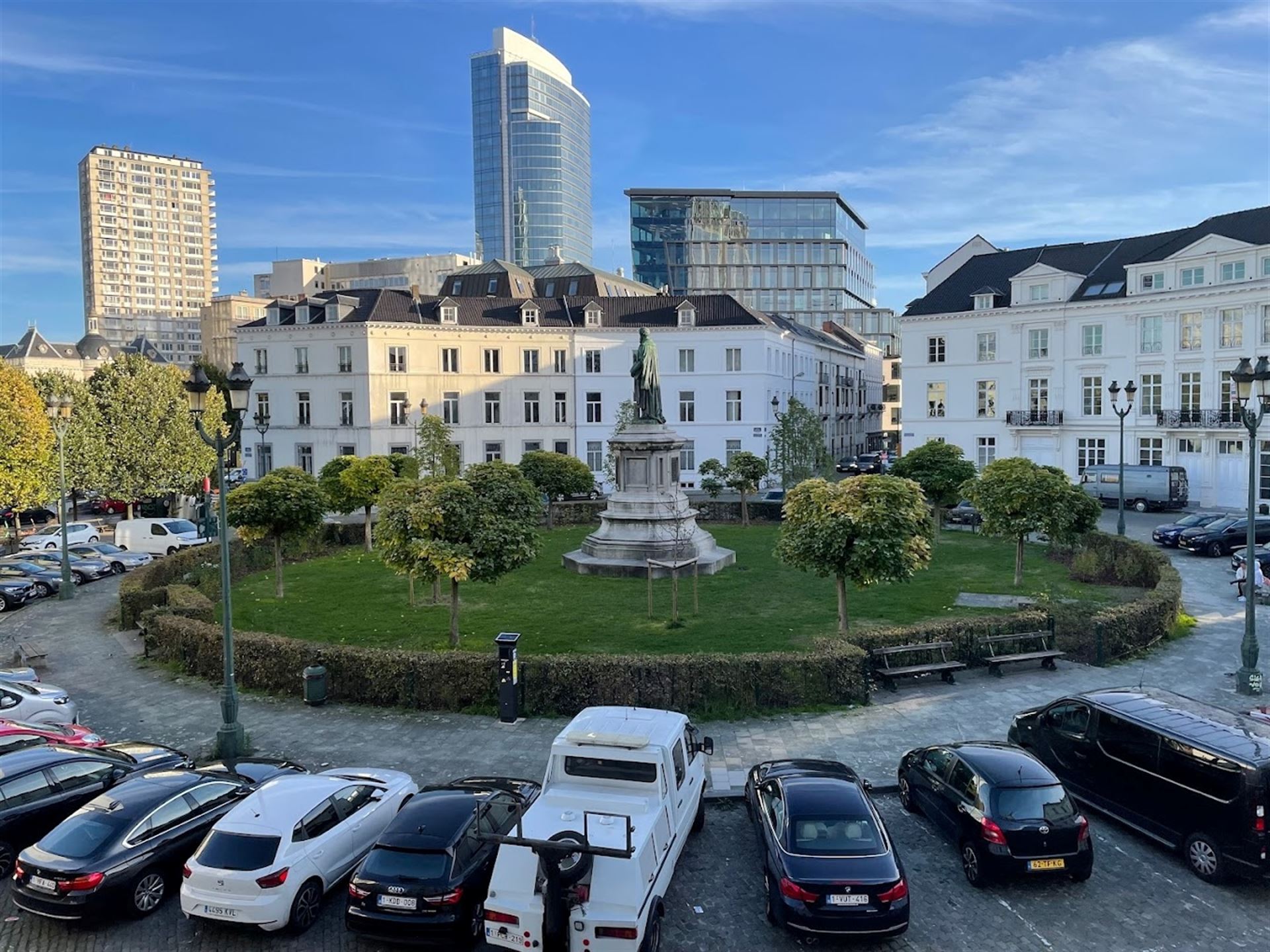()=>{if(producerUpdateValueVersion(node),producerAccessed(node),node.value===ERRORED)throw node.error;return node.value} Place des Barricades 12/16 - 1000 BRUSSEL