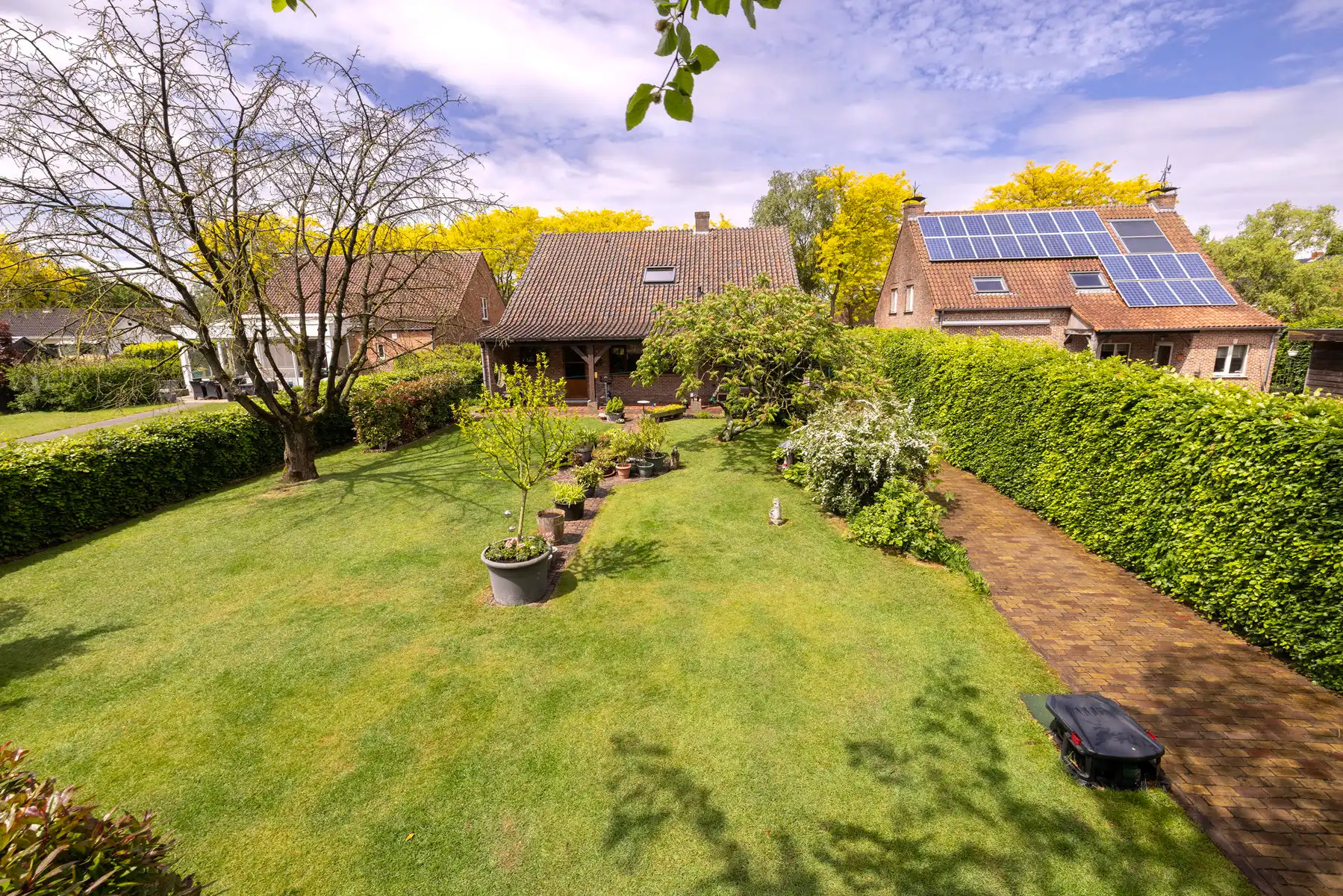 Ruime woning met 5 slpks, gezellig tuin en grote kelder foto 23