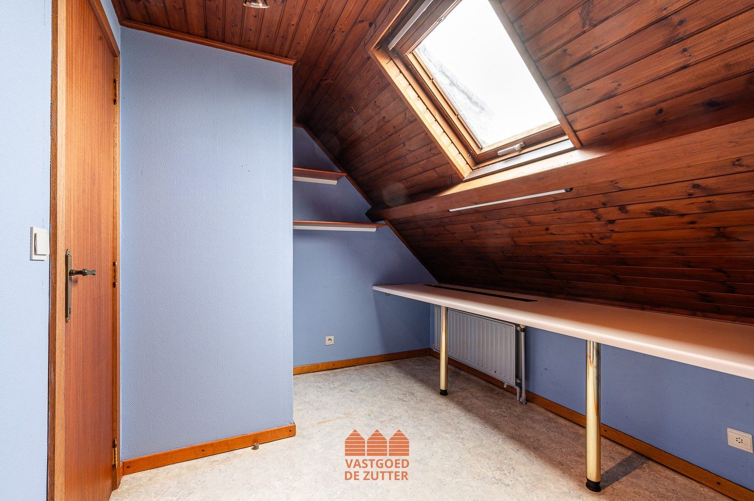 Halfopen bebouwing met 3 slaapkamers en garage op rustige locatie foto 14
