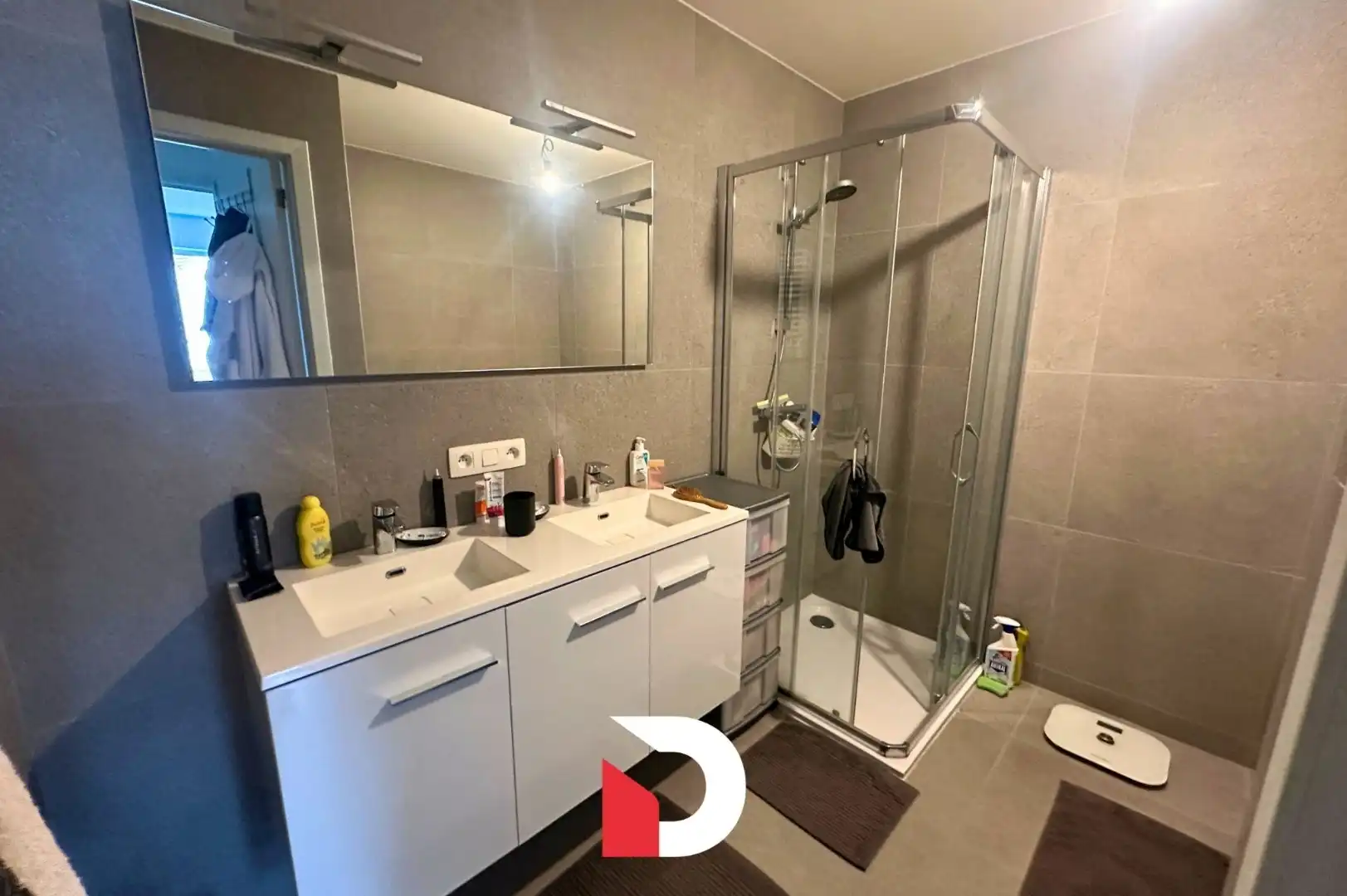 Afgewerkte recente woning (2022) met 3 slaapkamers en garage foto 8