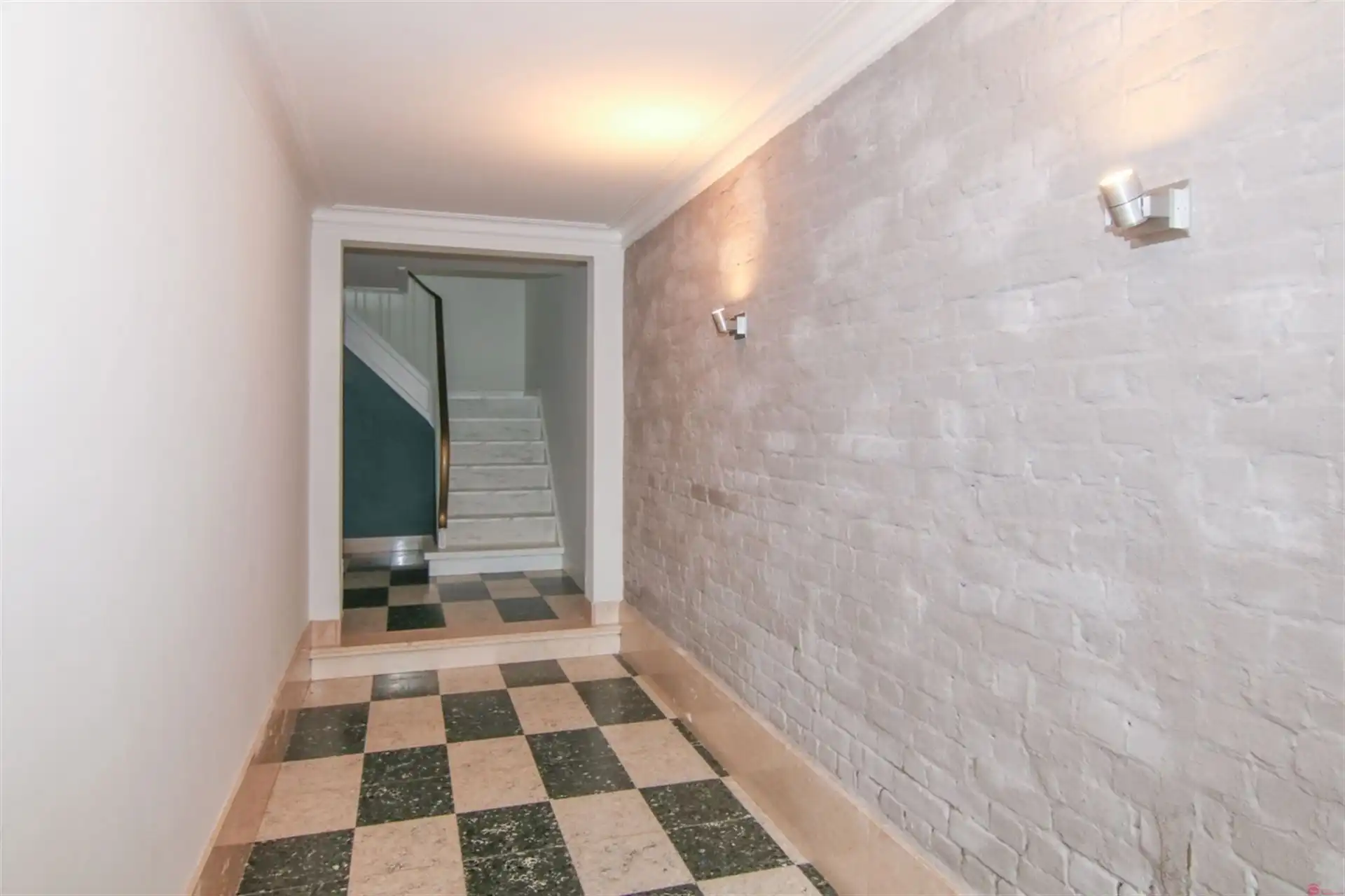 Burgerhuis op topligging in Kortrijk! foto 4