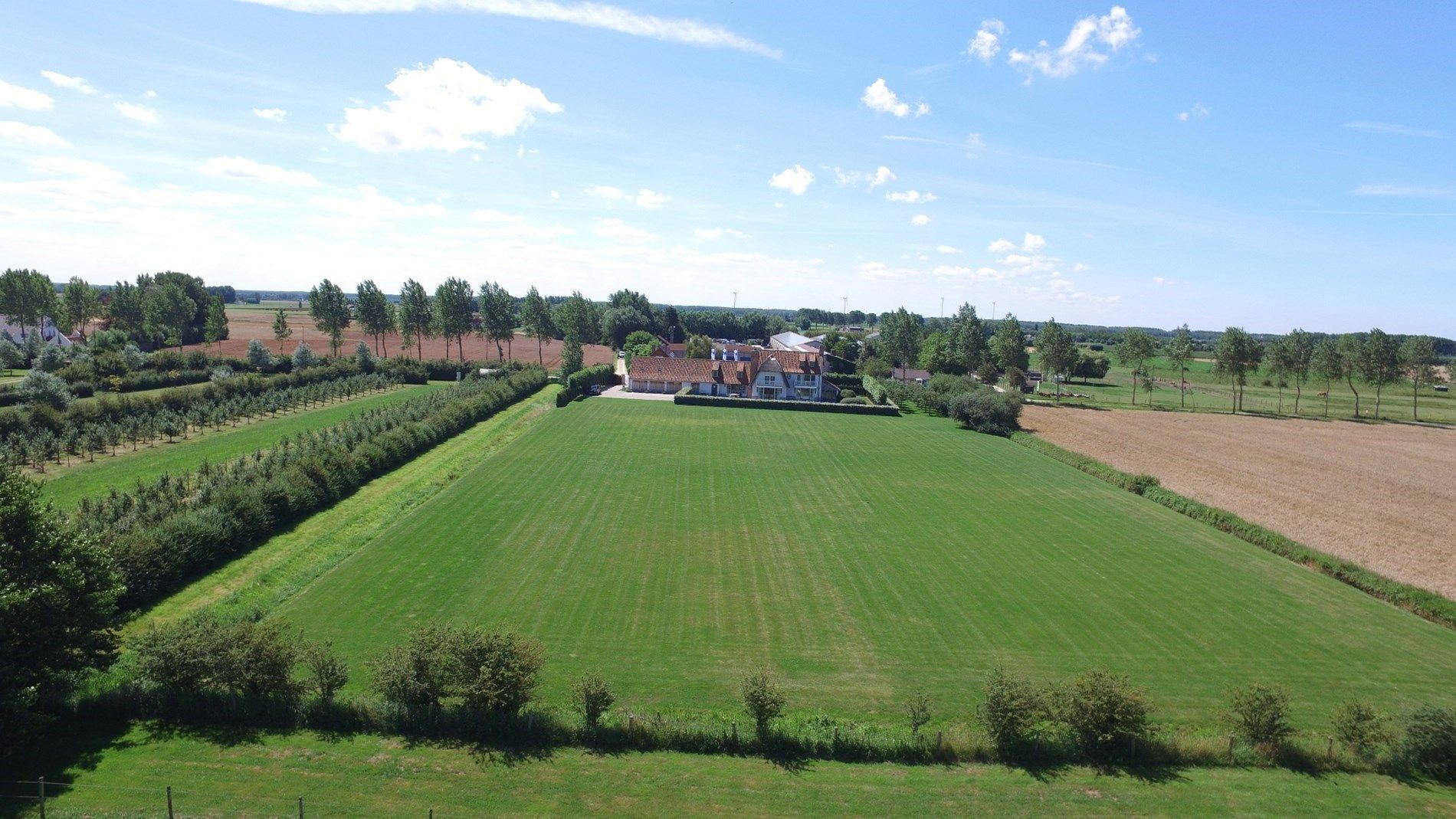 Landgoed met zwembad op meer dan 1 hectare aan de toekomstige golf van Knokke. foto 22