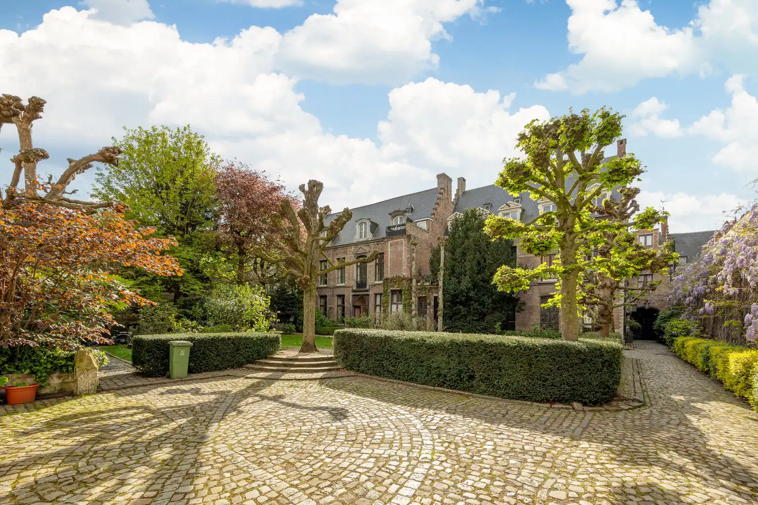Een zeldzaam en groen privilige in het hart van Antwerpen: wonen in het historische Venushof foto 34