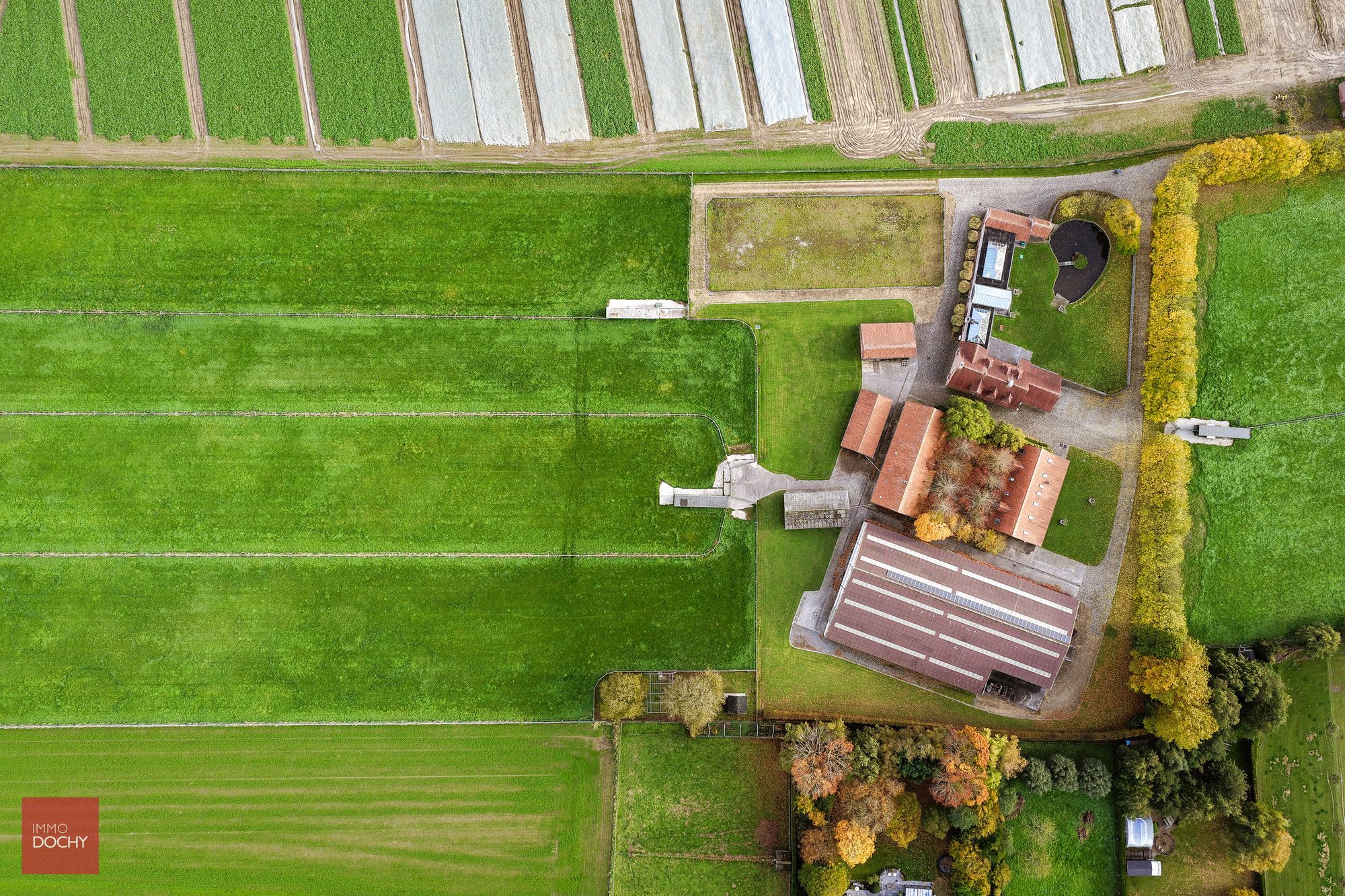Vierkantshoeve met paardenaccommodatie op ca. 5,3ha foto 11