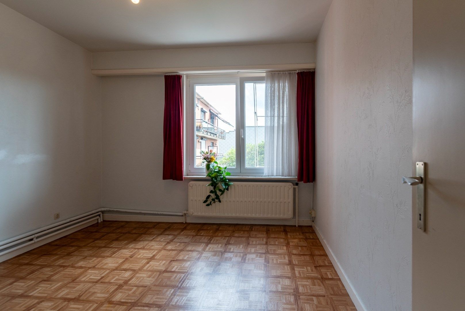 Ruim 2 slaapkamer appartement met garage in Boechout! foto 23