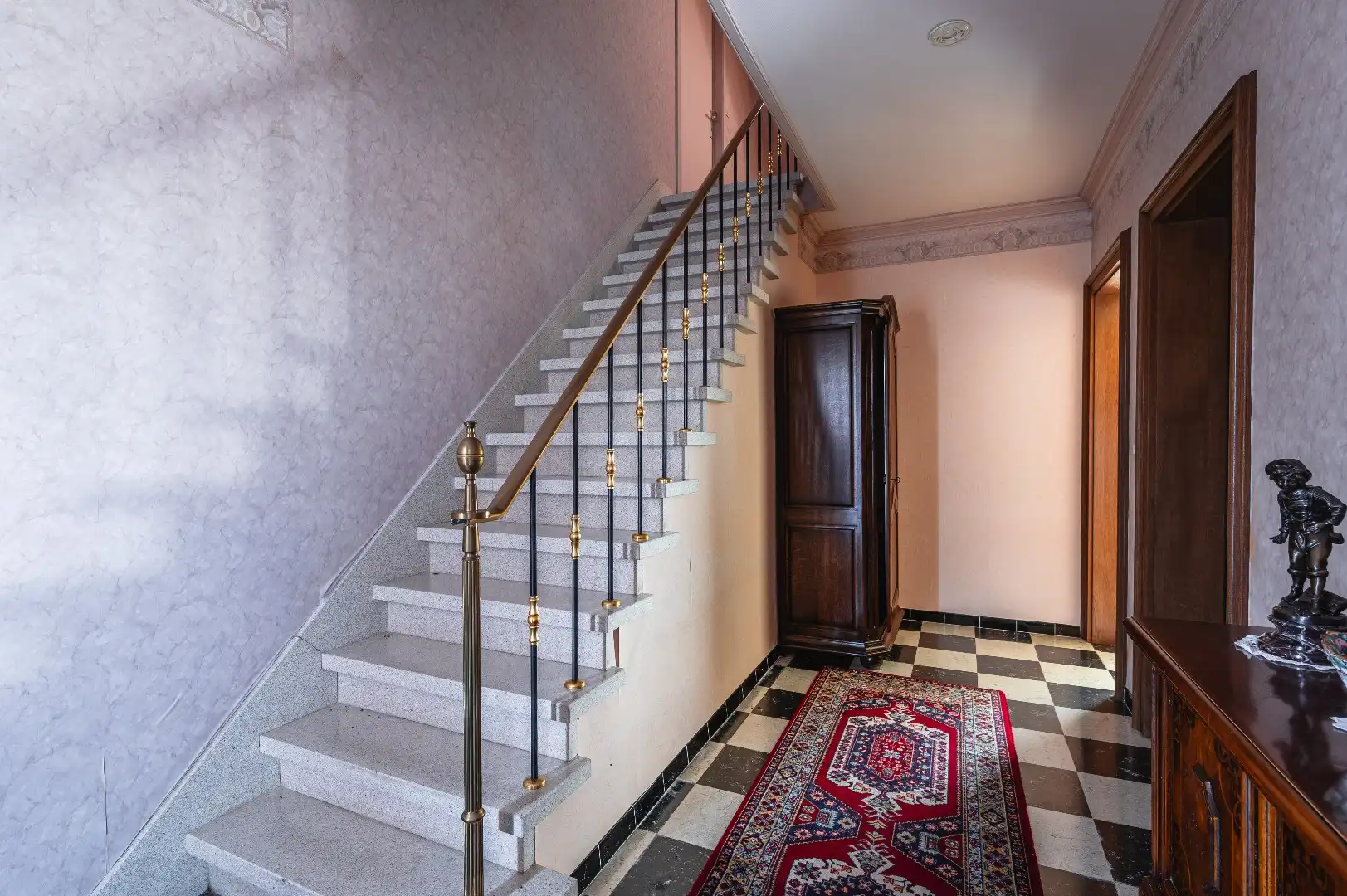 Alleenstaande woning van 291 m² met een loods van 473 m² en een schuur van 189 m² foto 13