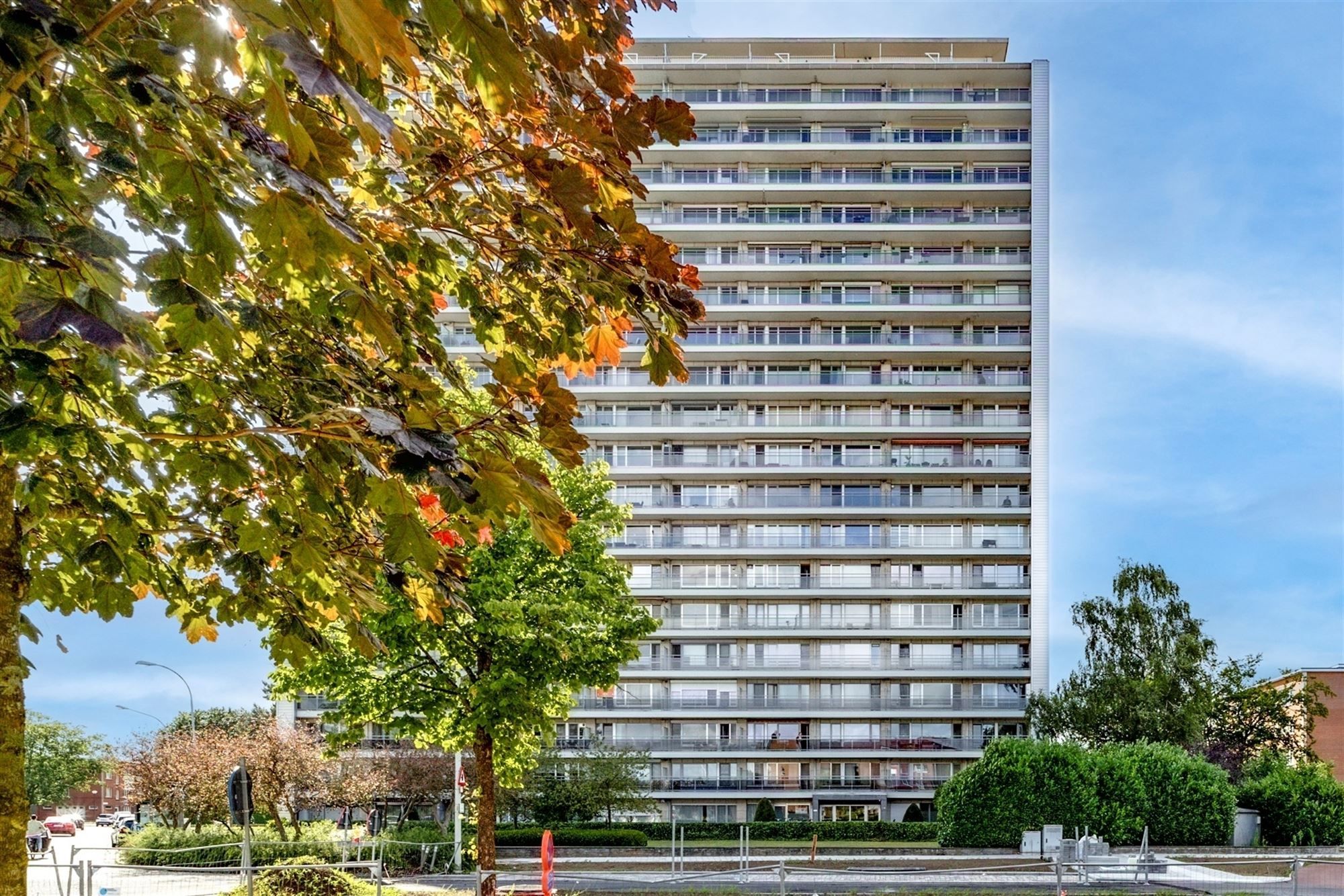 Knap gerenoveerd appartement met 2 slaapkamers en terras foto 13
