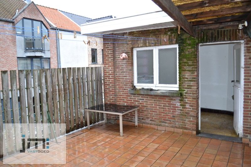 Handelspand met duplex-appartement in hartje Borgloon foto 10