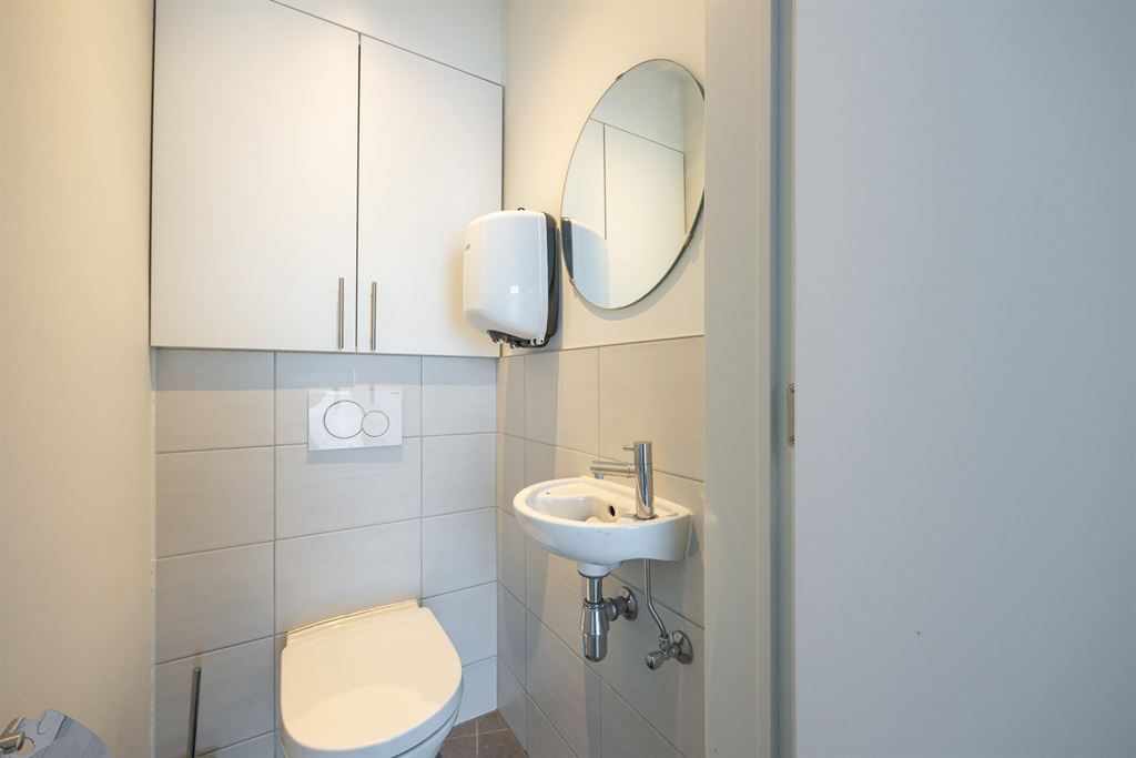 Recent en lichtrijk appartement met ruim terras! foto 3