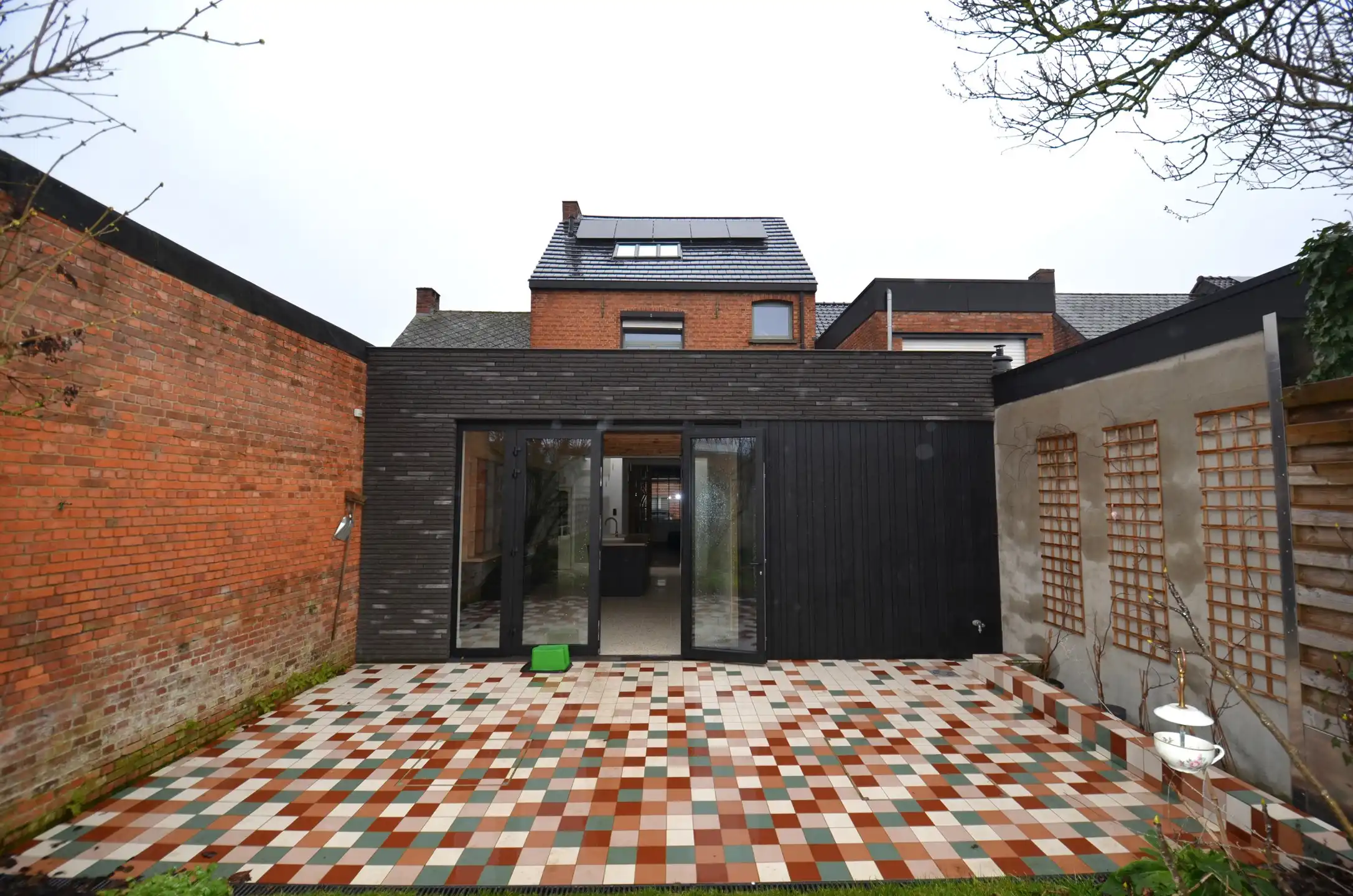 Ruime karaktervolle rijwoning foto 21