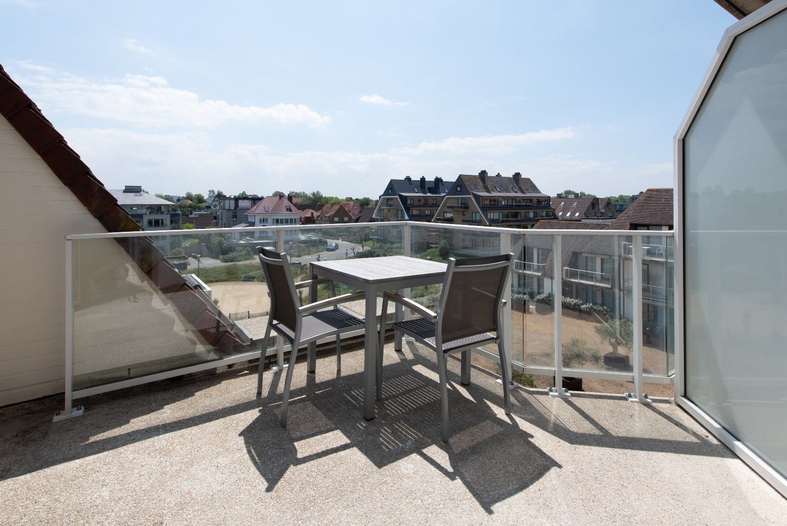 Luxueuze penthouse met drie slaapkamers en frontaal zeezicht in Res. Eden Beach foto 14