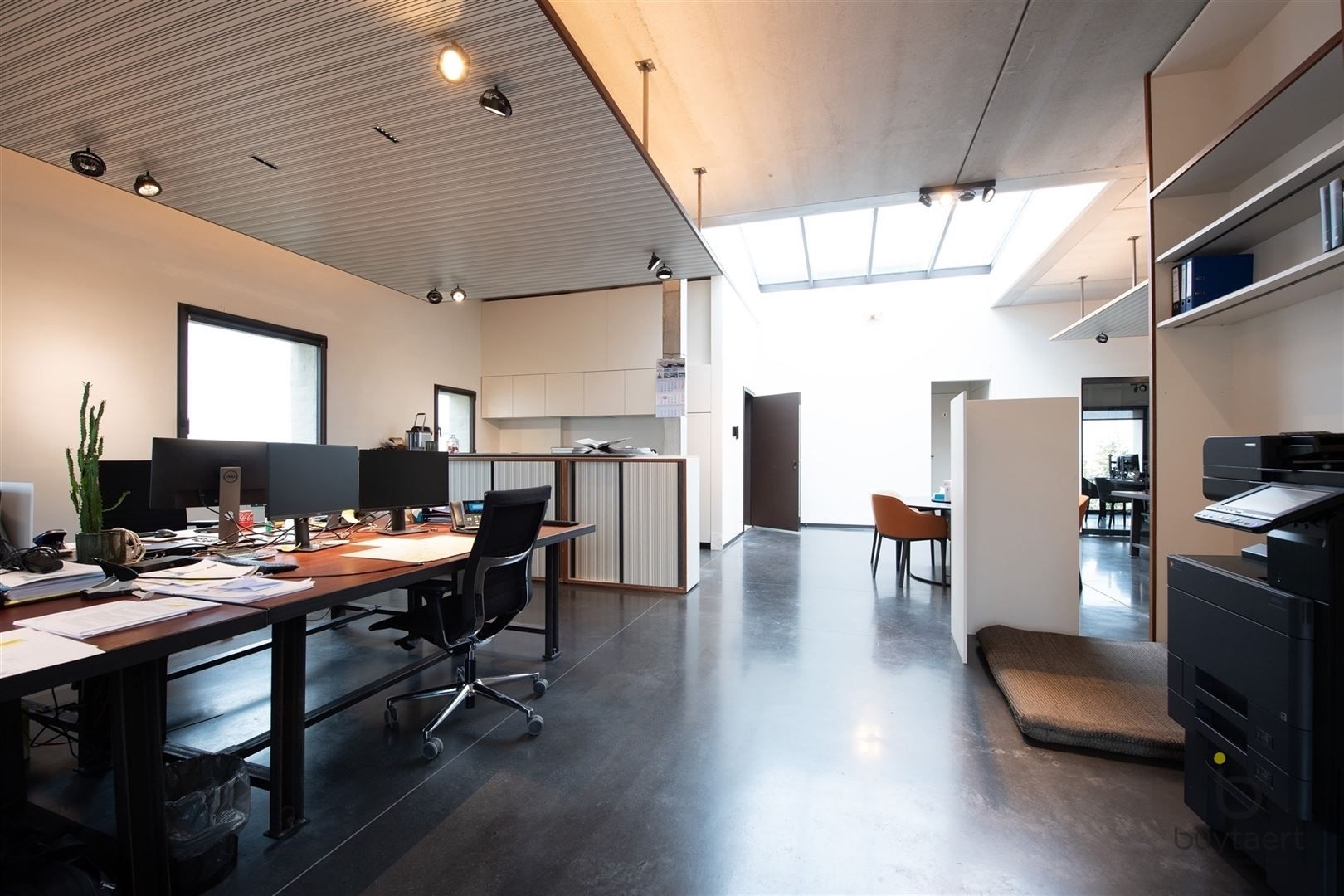 RUIM EN LICHTRIJK WONEN OP DE BOVENSTE VERDIEPING OP DE KANAALSITE VAN AXEL VERVOORDT foto 4