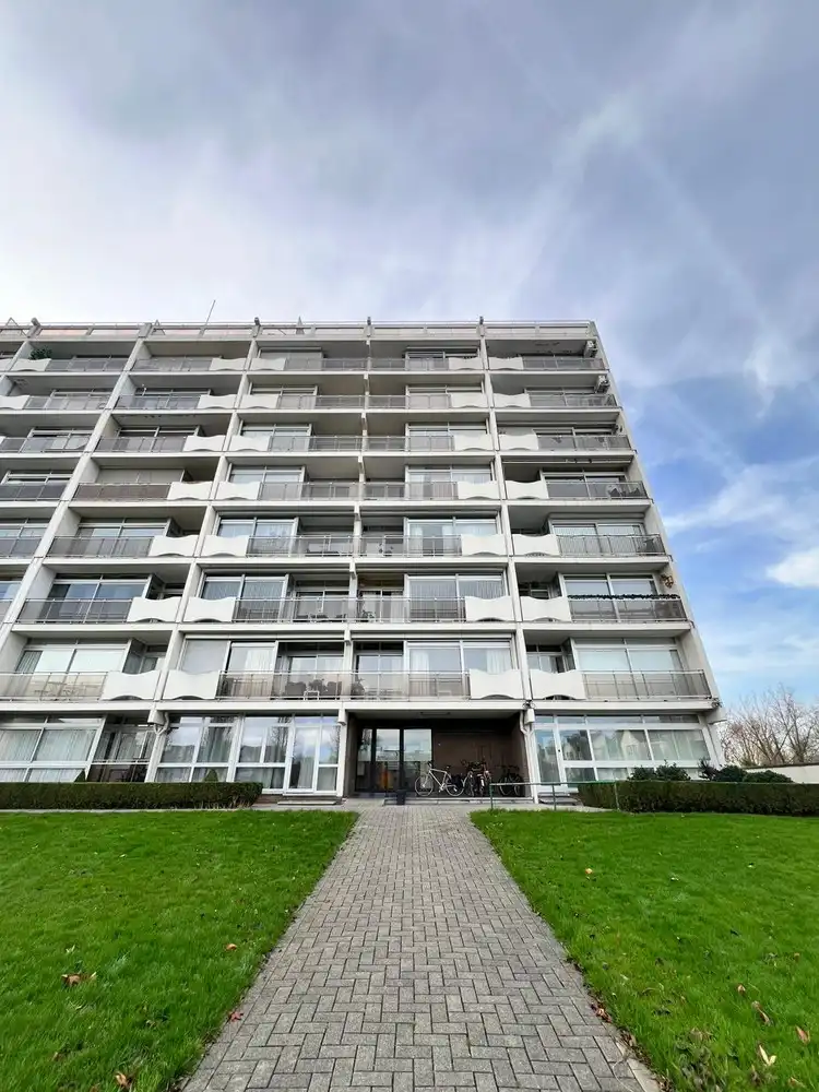 Appartement met twee slaapkamers en terras te huur aan het Molenweideplein te Lanaken foto 2