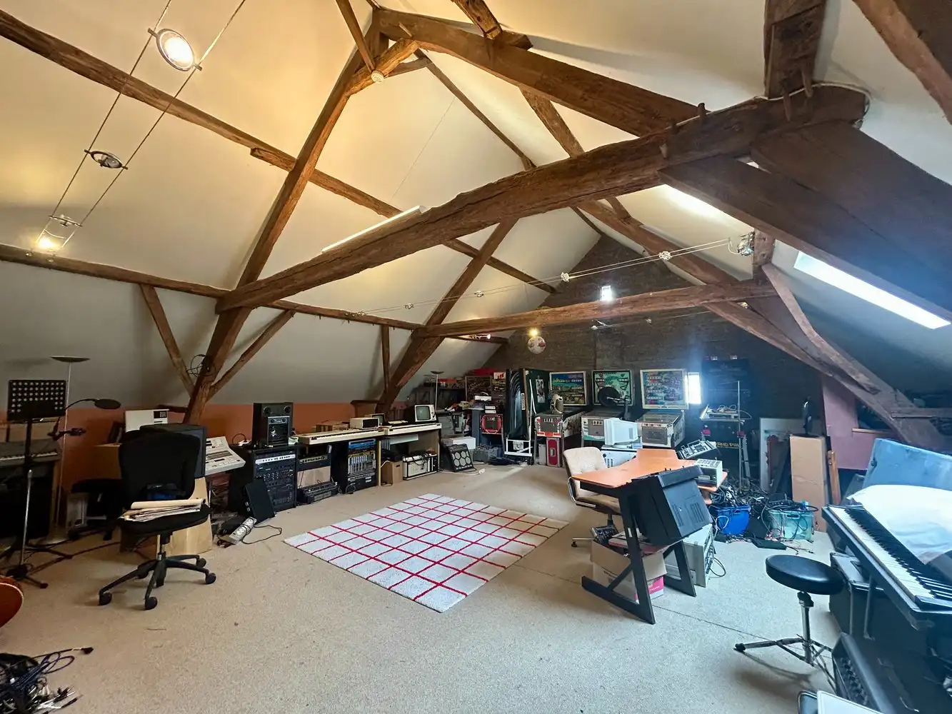 Uniek eigendom met enorme schuur en panoramisch uitzicht in Neerijse foto 17