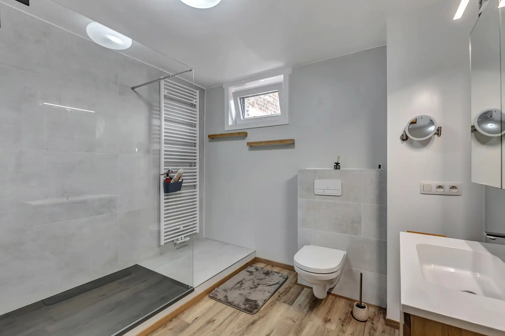 Compleet gerenoveerde woning met terras te Roosdaal foto 11