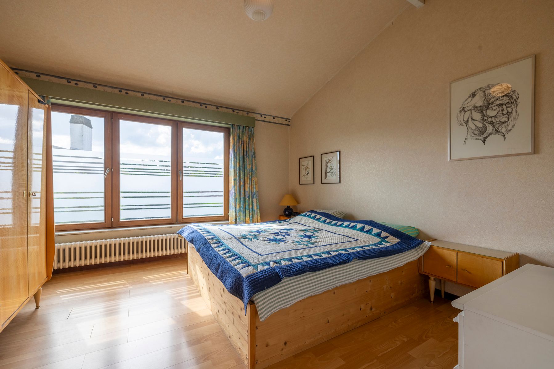 Villa met 4 slaapkamers, grote tuin en garage te koop! foto 14
