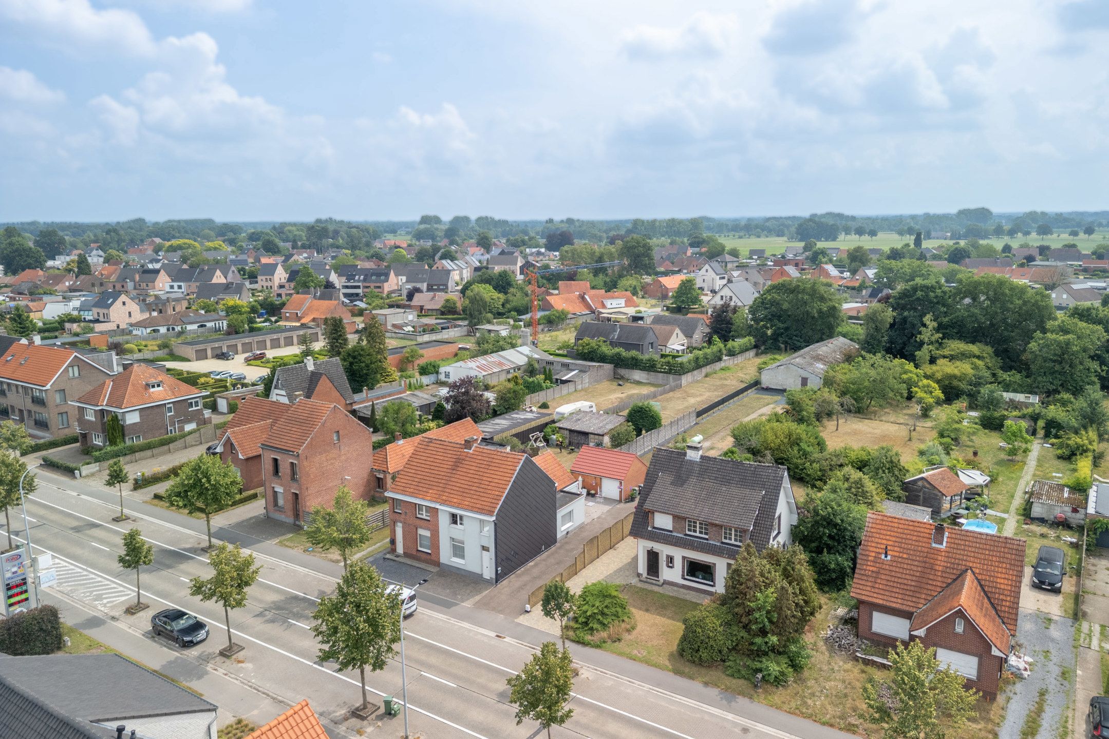 Te renoveren gezinswoning (196m²) op perceel van 1.943m². foto 35