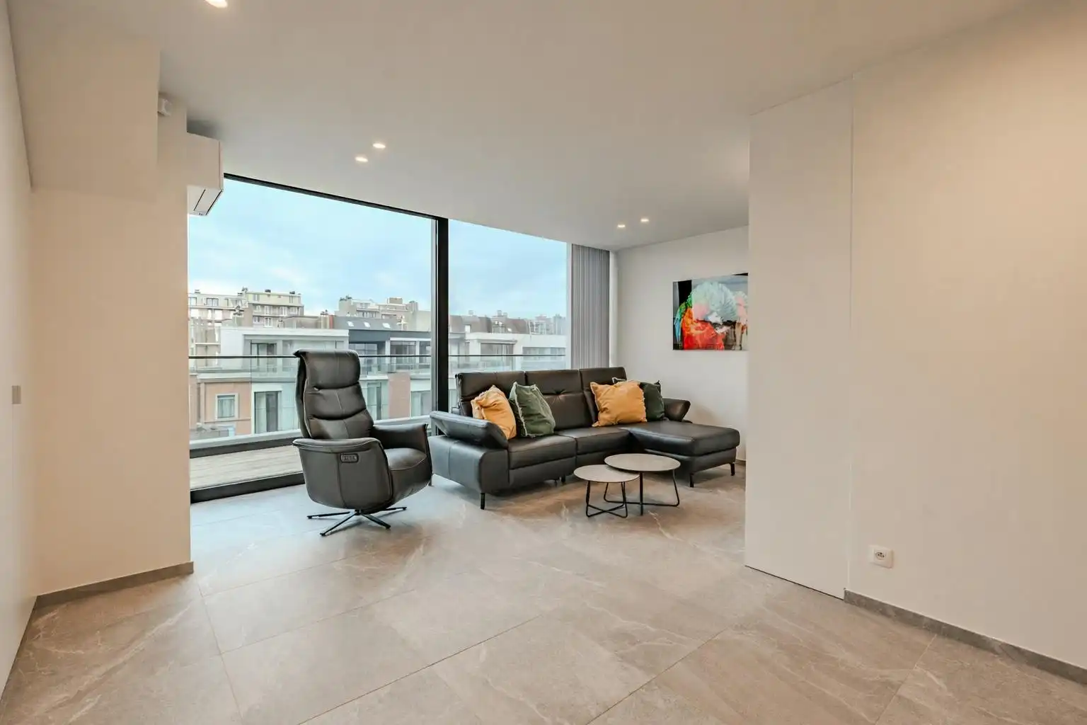 Recent appartement met twee slaapkamers in de Res. Lectus IX foto {{pictureIndex}}