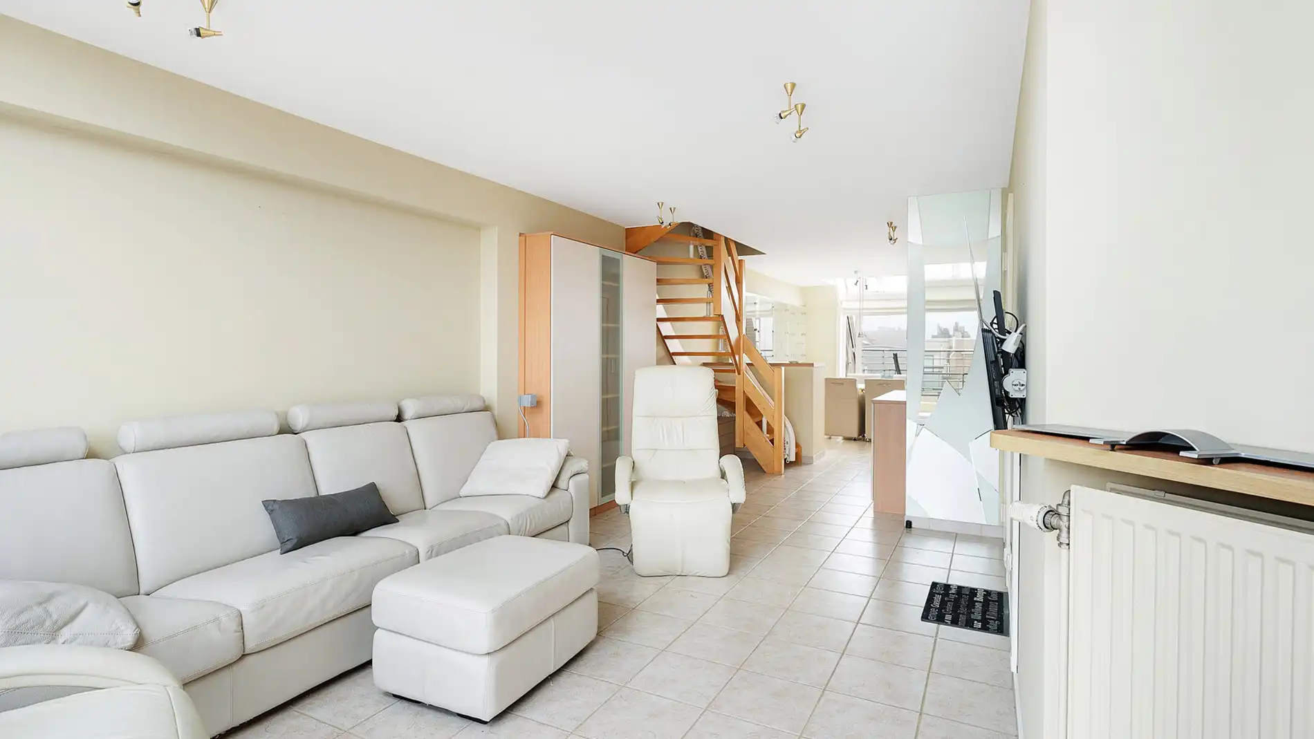 Penthouse met ruime terrassen nabij het strand te koop foto 2