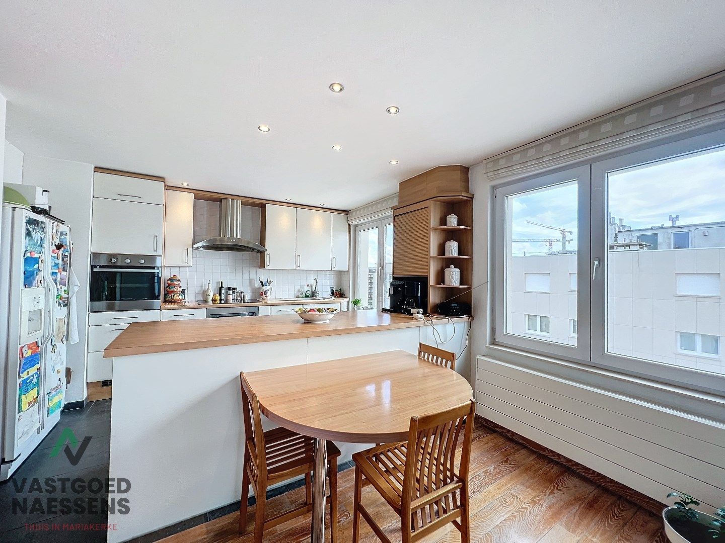 SCHITTEREND HOEK-APPARTEMENT MET PANORAMISCH ZICHT foto 8