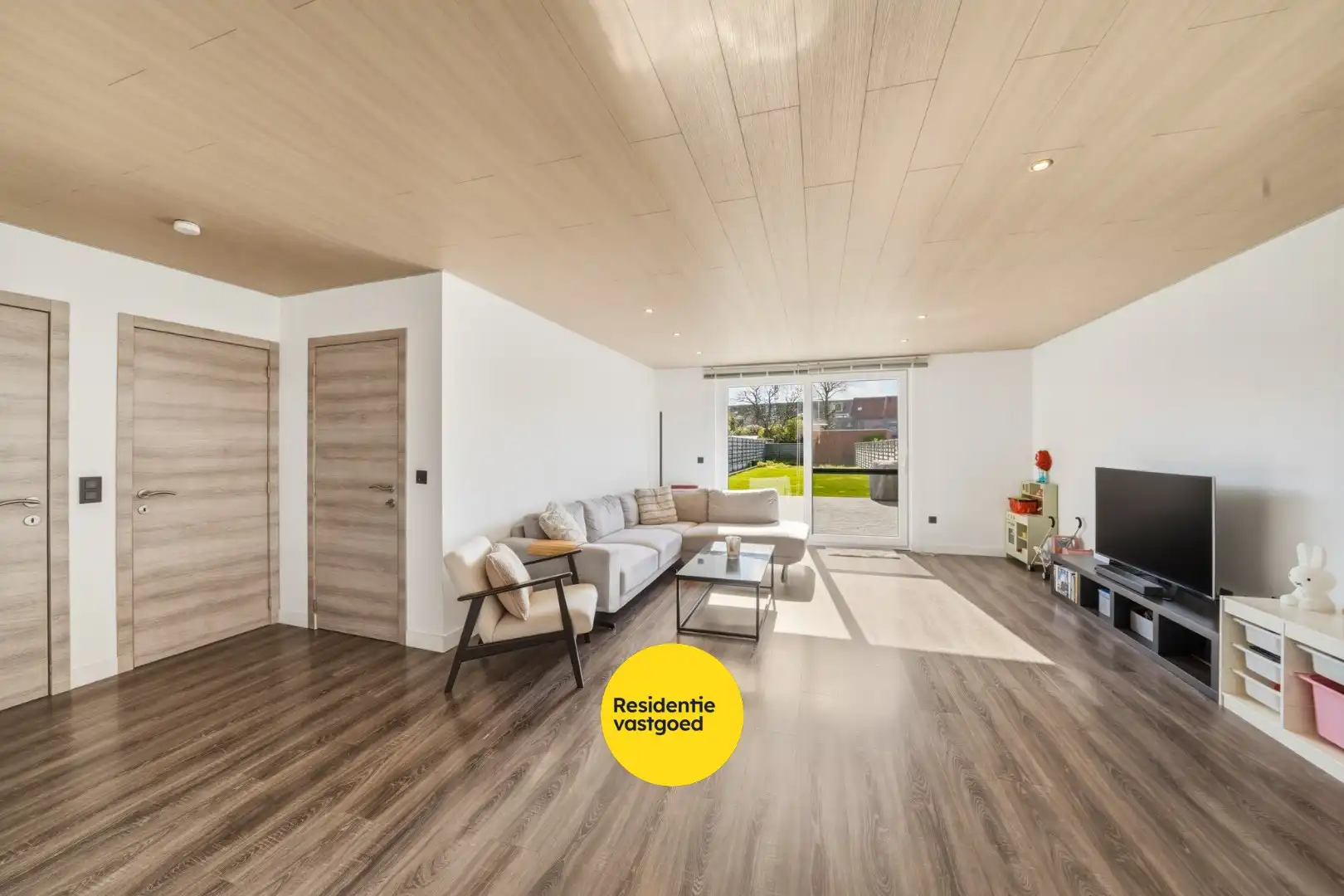 Verrassend ruime gezinswoning met zonnige tuin in Oudenburg foto 4