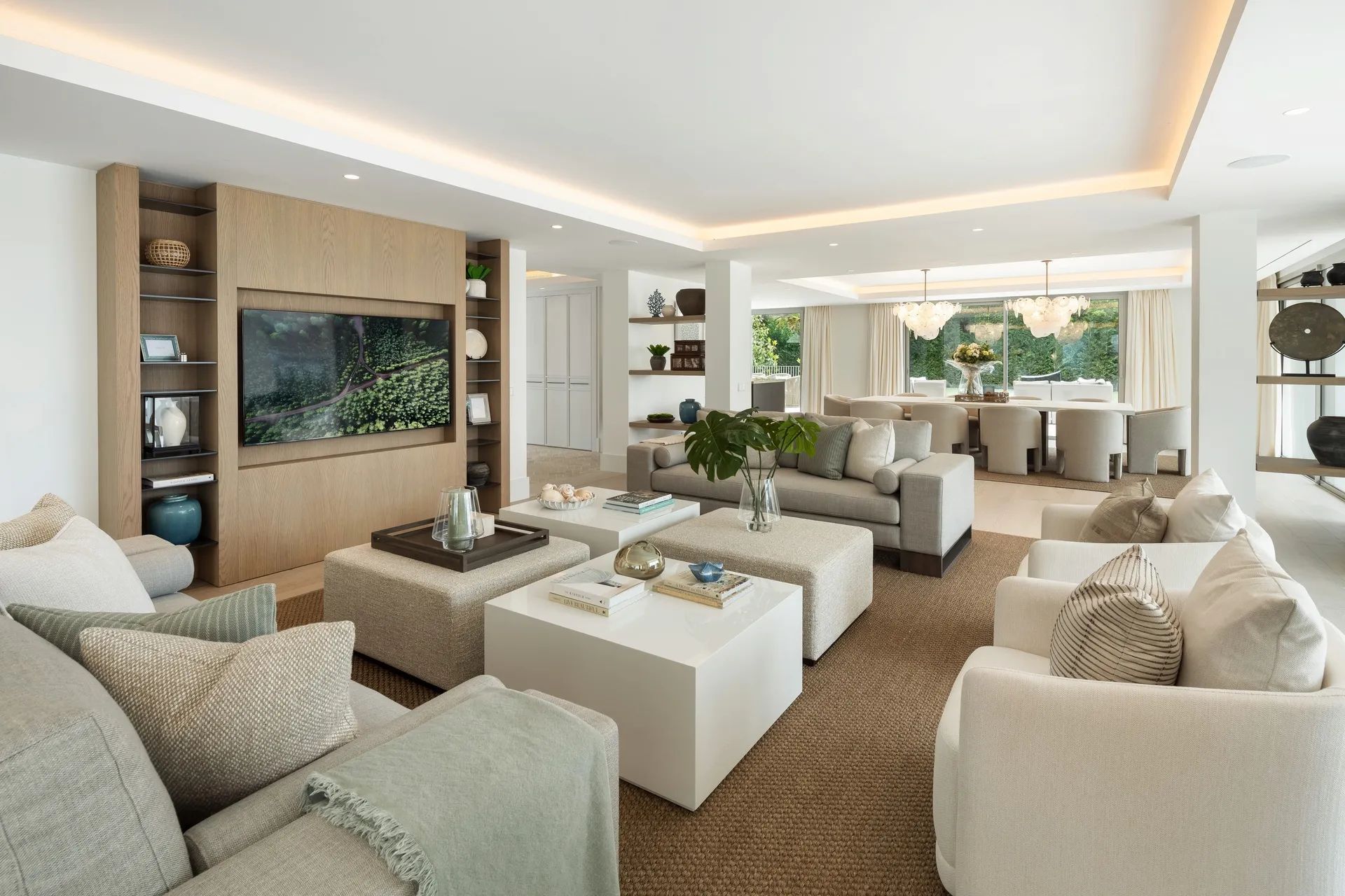 Iconische villa in Marbella’s toplocatie – instapklaar meesterwerk met tennisbaan, spa en cinema foto 4