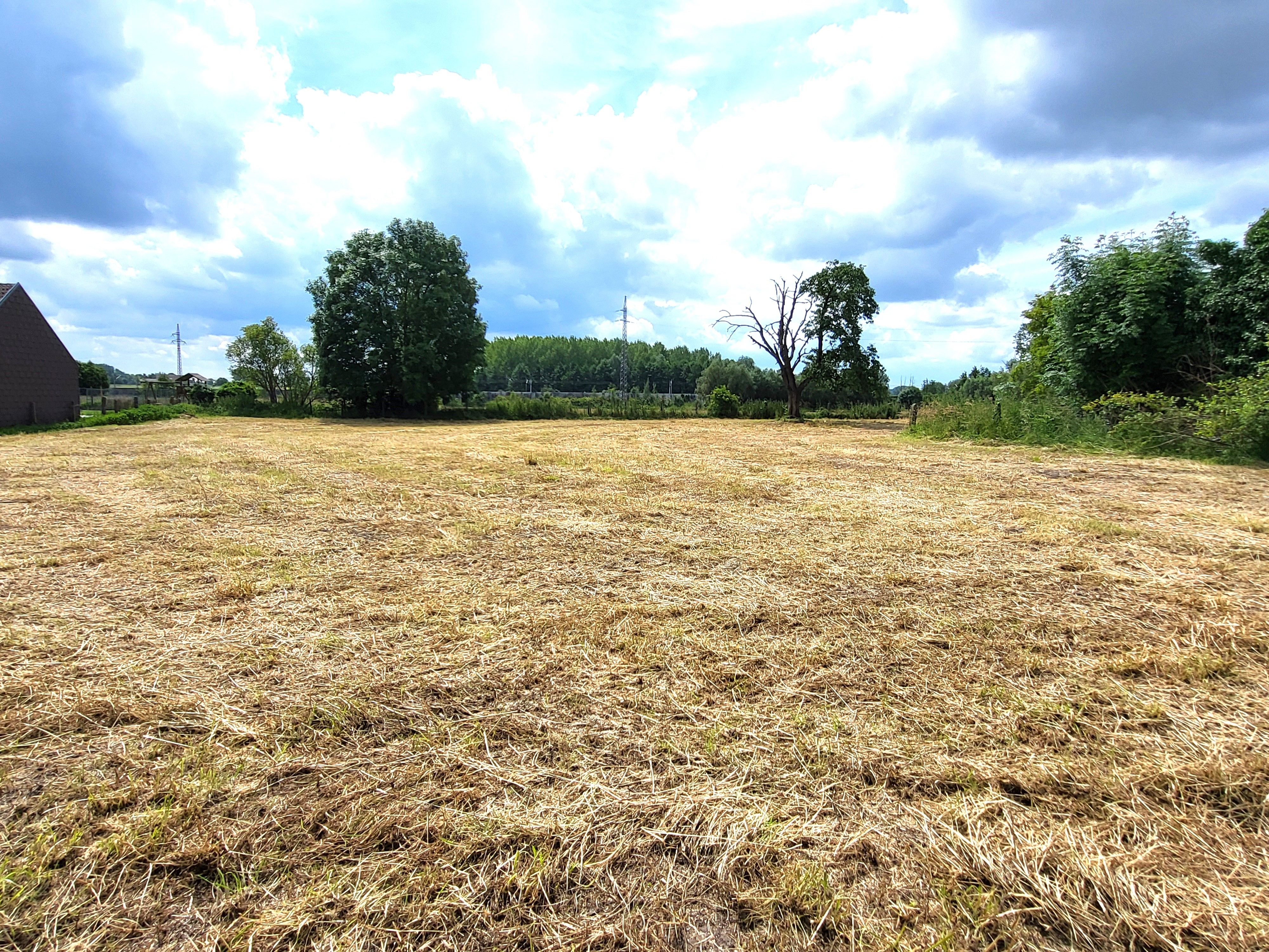 Prachtig stuk bouwgrond voor het bouwen van een open bebouwing! foto 2