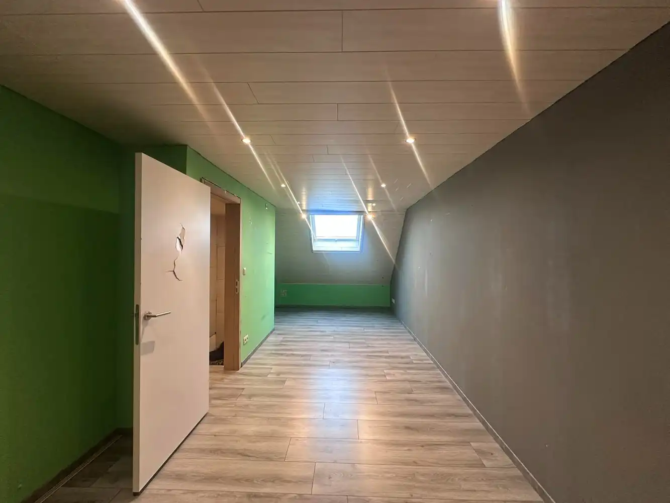 Verrassend ruime instapklare woning met 6 slaapkamers en zonnige tuin – hartje Meerbeke foto 22