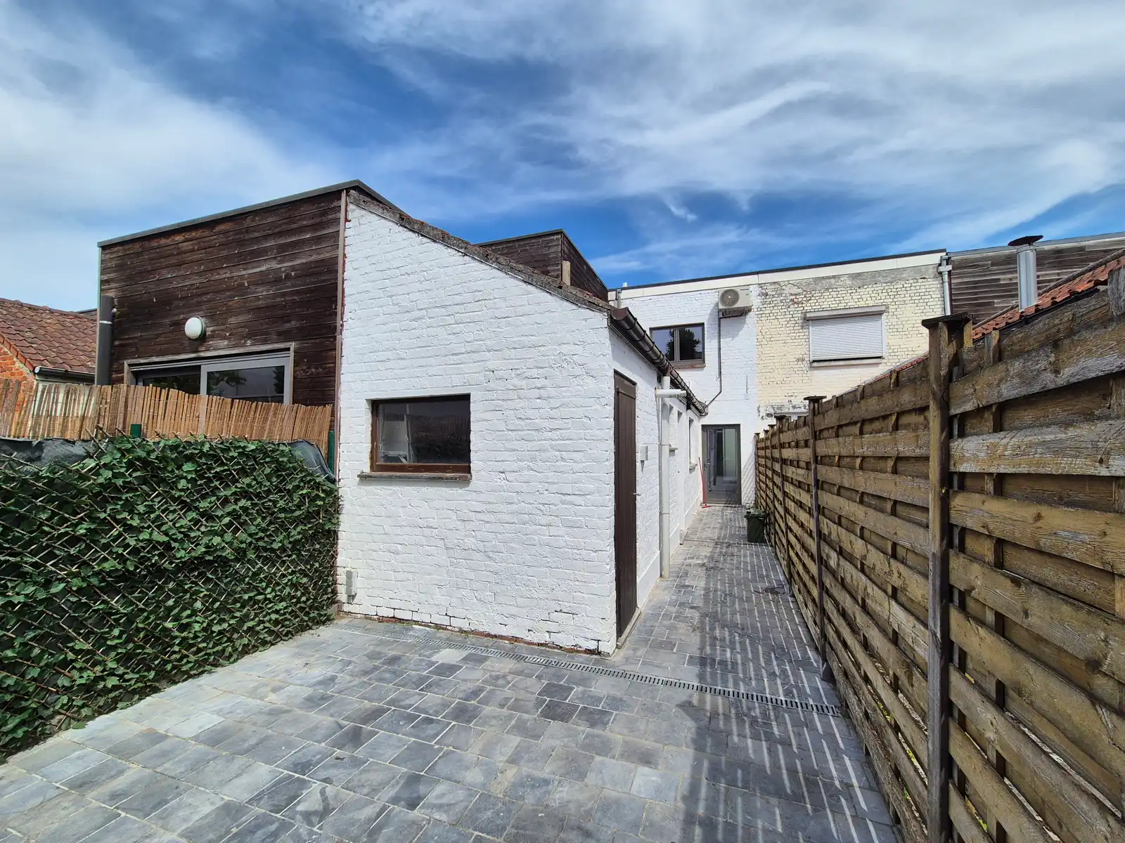Gerenoveerde rijwoning met 2 slaapkamers foto 14