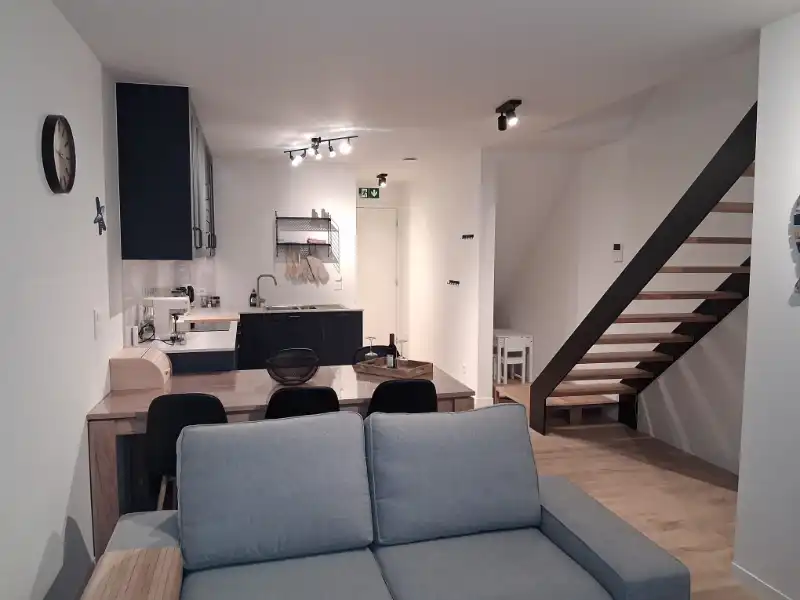 Prachtig gemeubelde duplex te huur foto 12
