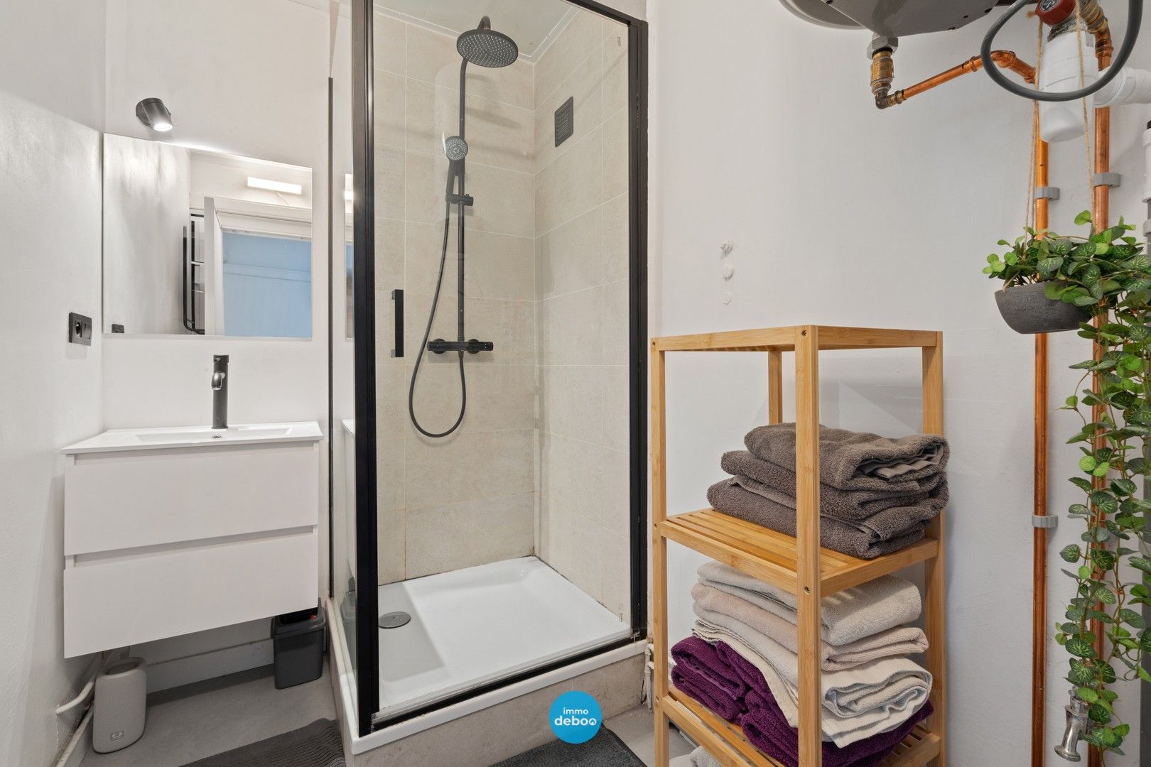 Gerenoveerd appartement met 2 terrassen foto 12