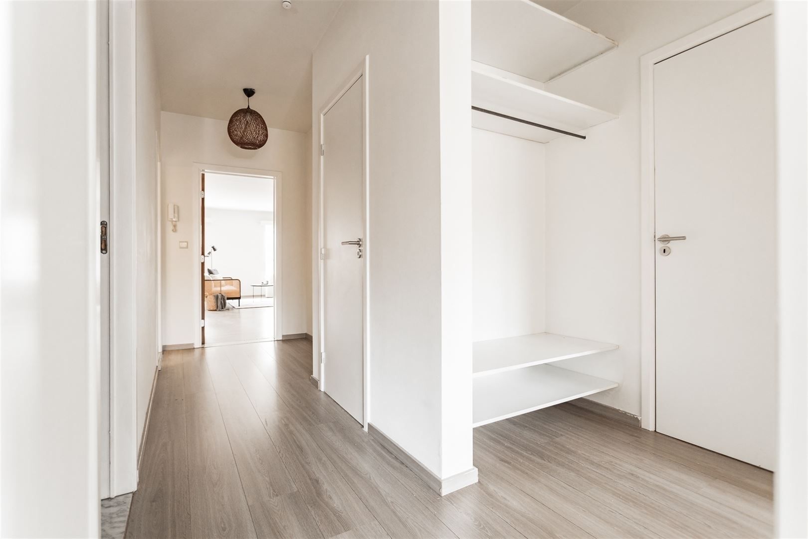 Zeer zonnig 3 slaapkamer appartement met terras foto 8