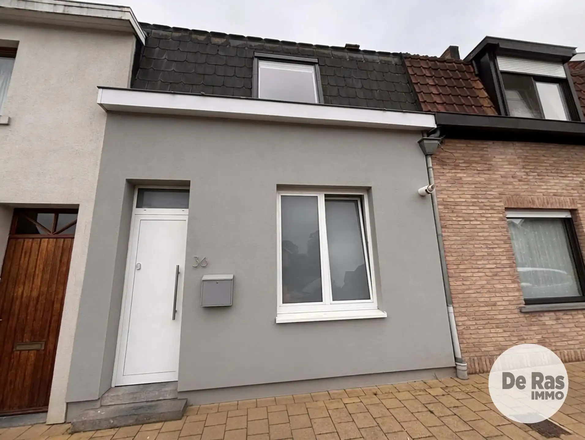 MASSEMEN - Rijwoning met riante tuin foto {{pictureIndex}}
