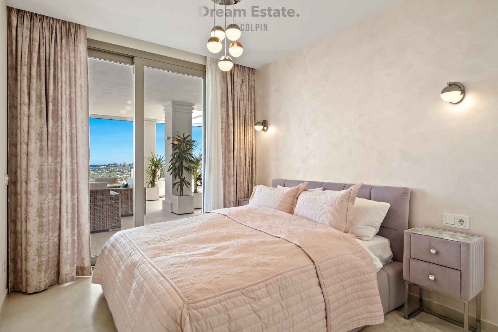 Uitzonderlijk ruim appartement te Nueva Andalucia, Marbella foto 22