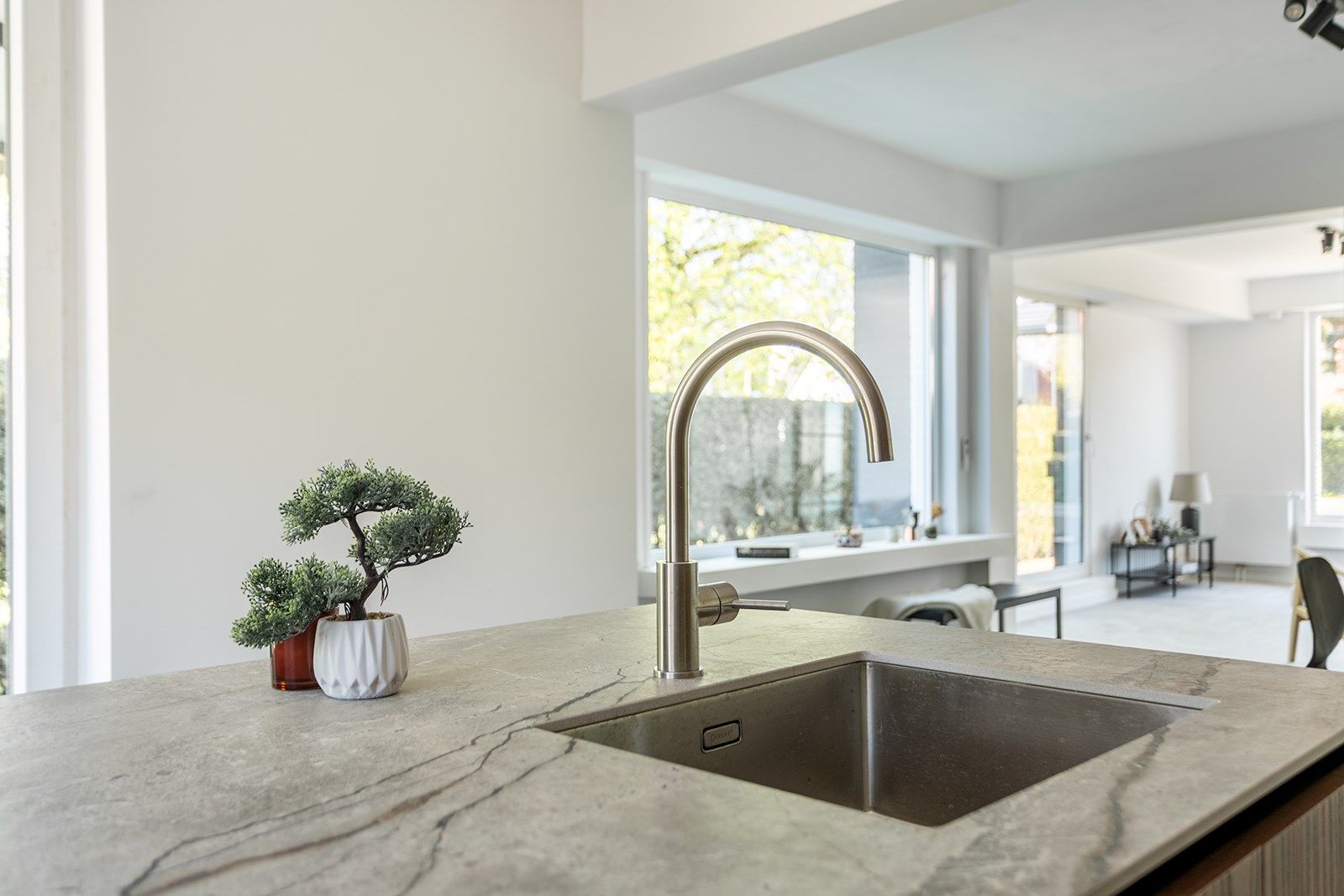 Nét gerenoveerde woning met aangename tuin  foto 11