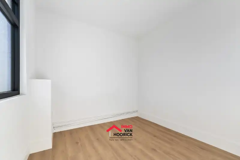 Prachtige gerenoveerde rijwoning! foto 9