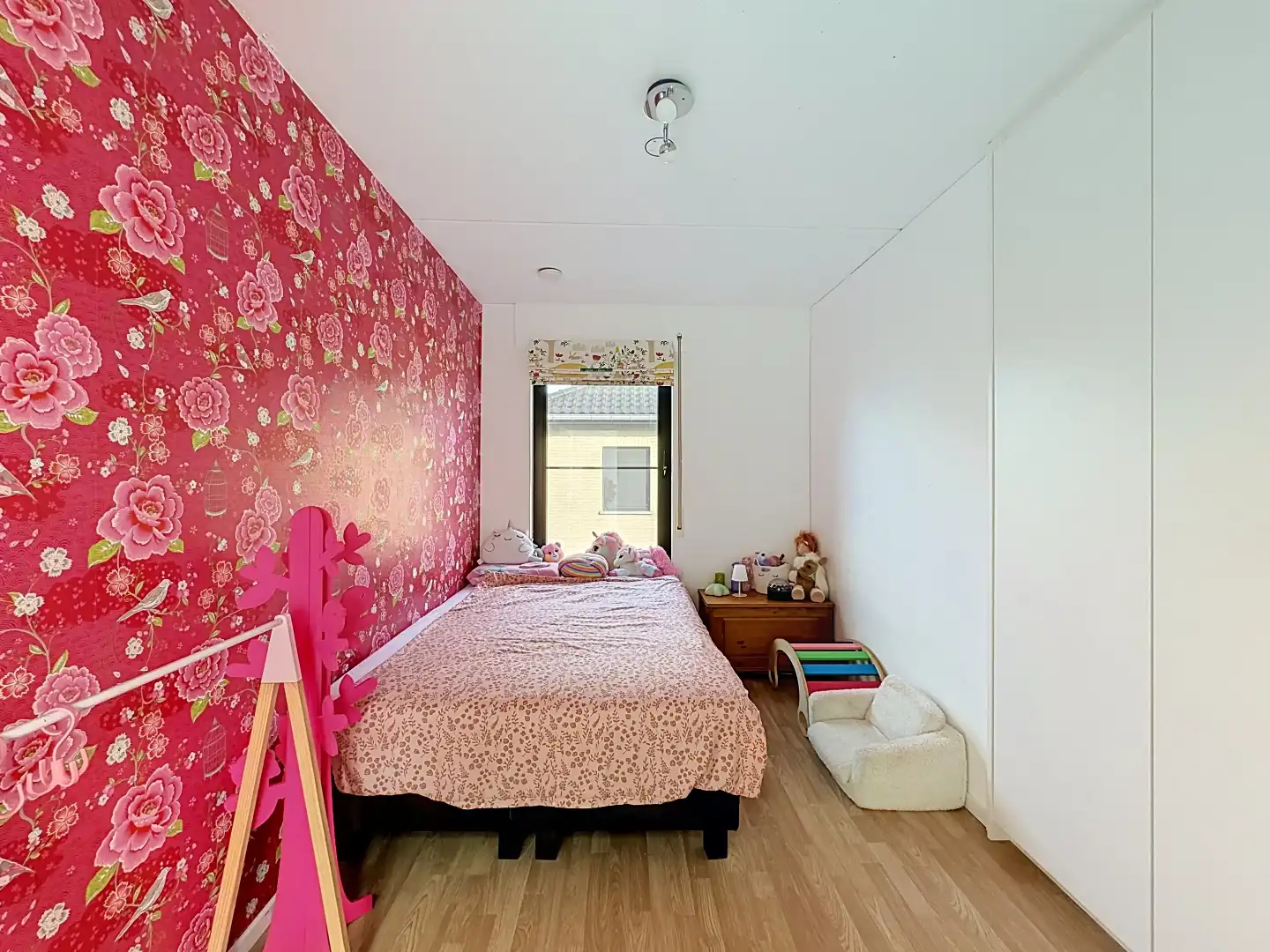 Lichtrijke woning met zwembad op rustige locatie! foto 16