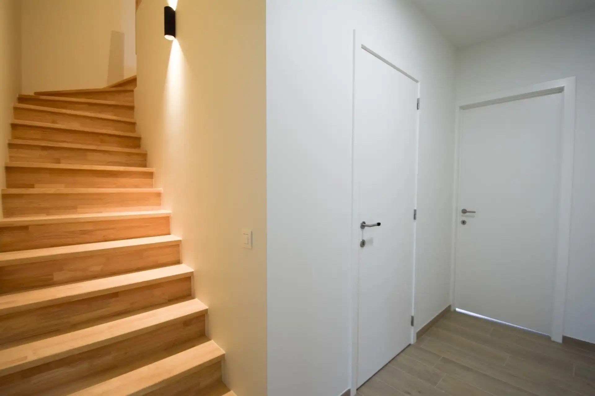 Luxueus duplex-appartement in het centrum van Sint-Gillis-Waas! foto 13