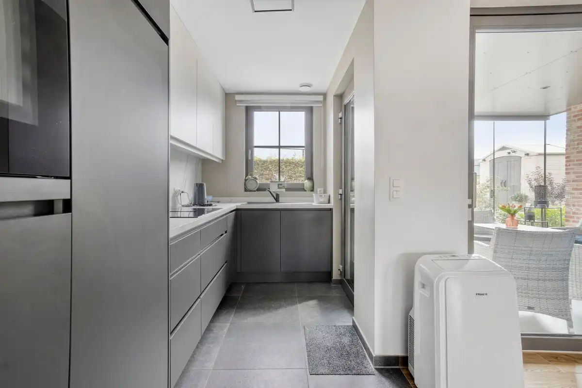 Gelijkvloers BEN-appartement met grote privétuin en parkeerplaats foto 10