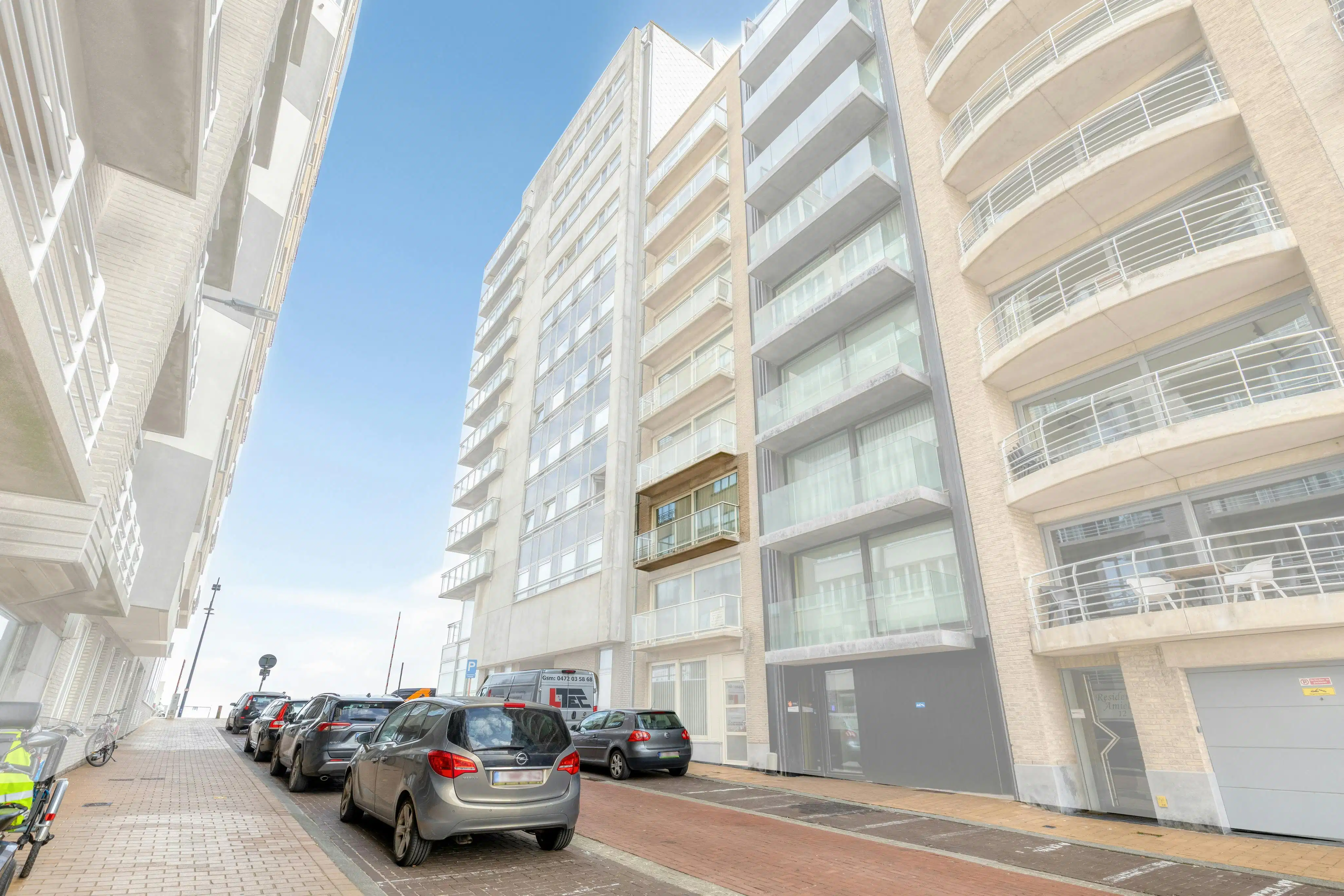 Appartement met twee slaapkamers te koop in Blankenberge foto 12