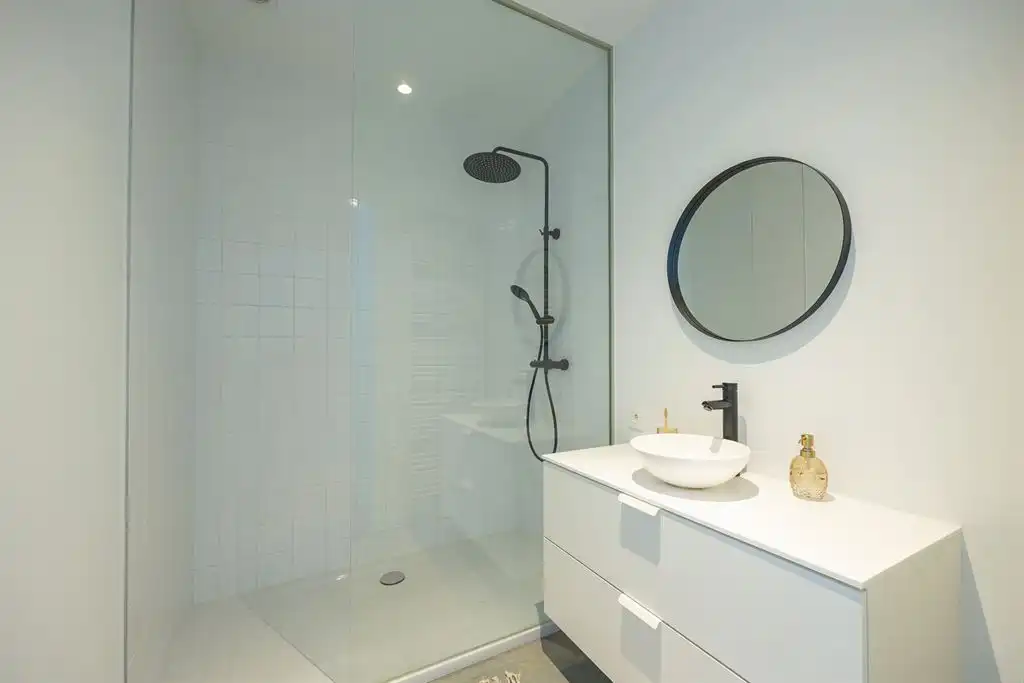 Gerenoveerd gelijkvloers appartement met stadstuin foto 8