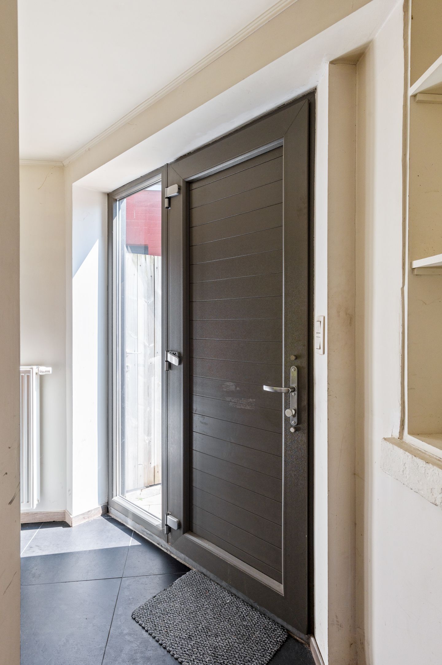 Instapklare woning met leuke tuin en grote garage nabij centrum Kapellen! foto 15