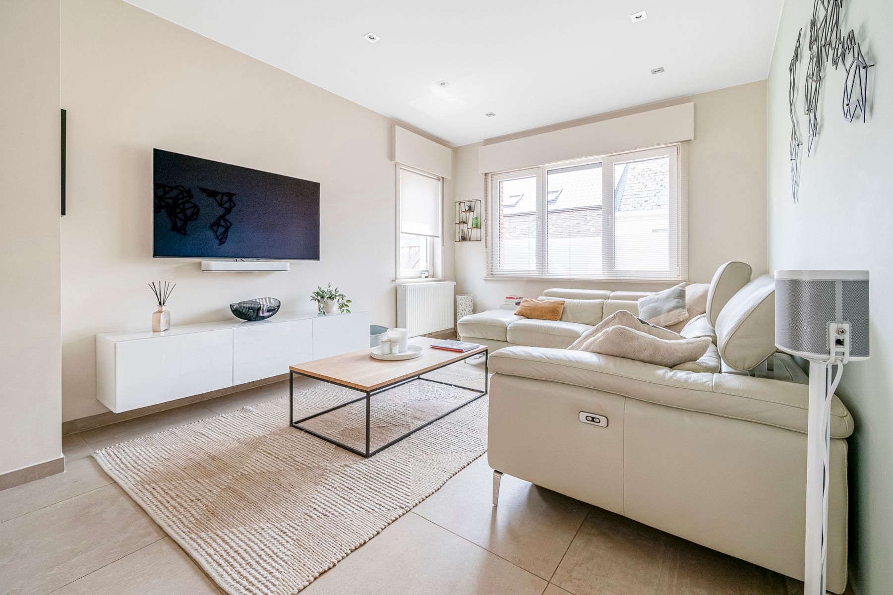 Instapklare woning met 4 slaapkamers en magazijn foto 5