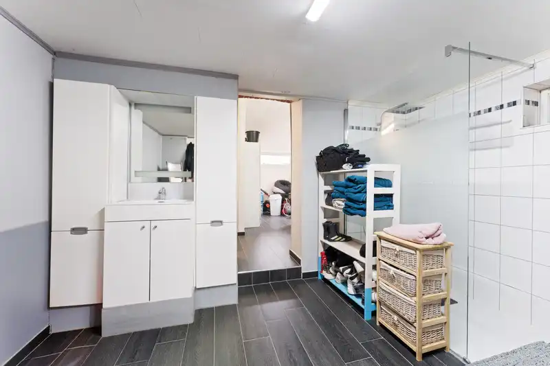 Beveren Roeselare : Nabij de kerk in Beveren ruime burgerwoning in lichte art-decostijl met 4 slaapkamers en zonnige tuin opp. 270 m² foto 8