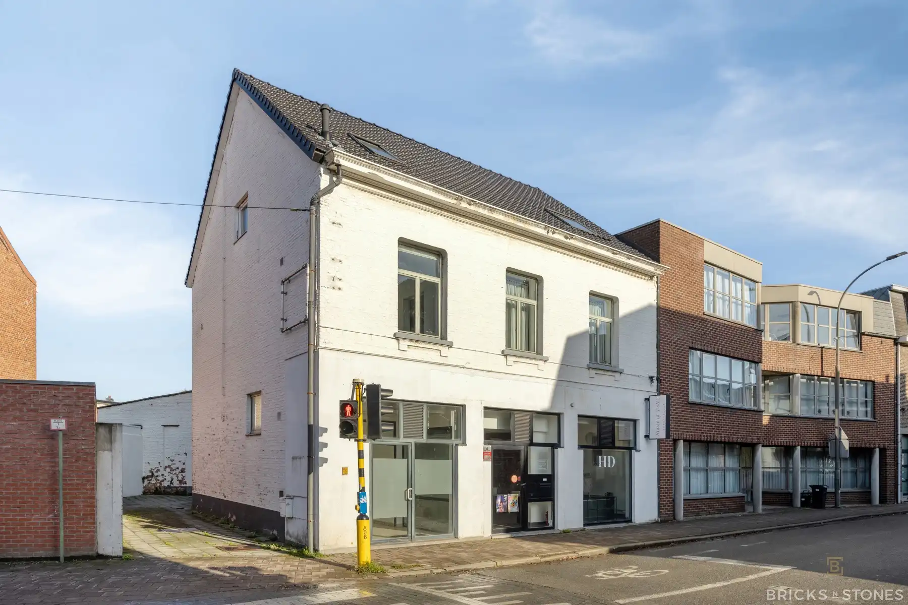 Mooie handelspand op het gelijkvloerse in het centrum! foto {{pictureIndex}}