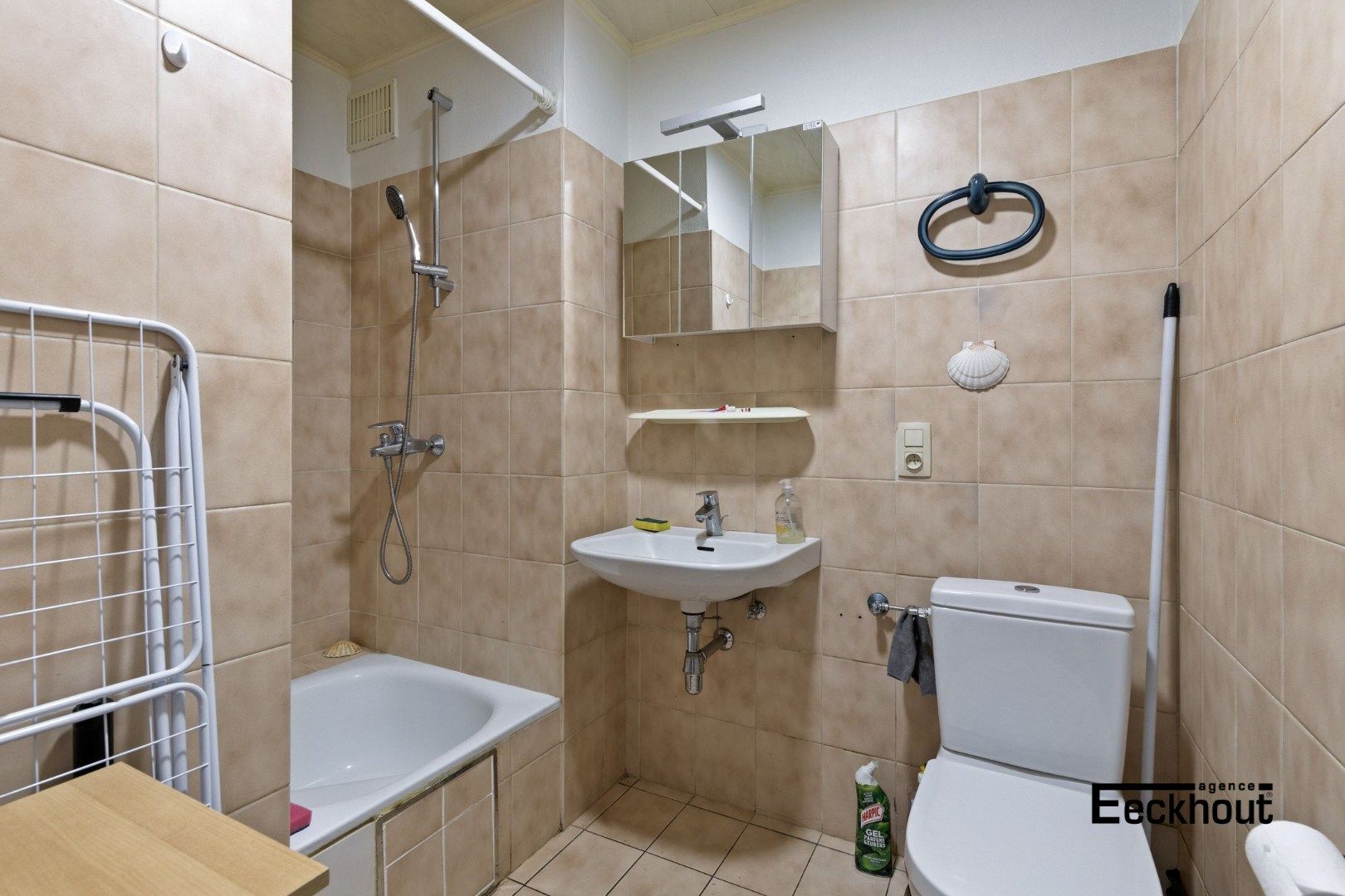 Verzorgde gelijkvloerse studio op wandelafstand van het strand foto 8